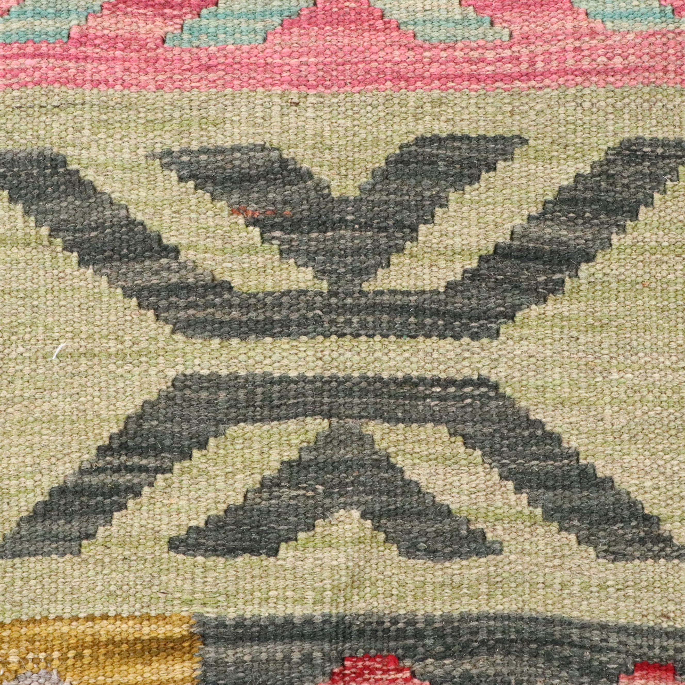 5' x 6'10 Handwoven Pakistani Kilim Area Rug