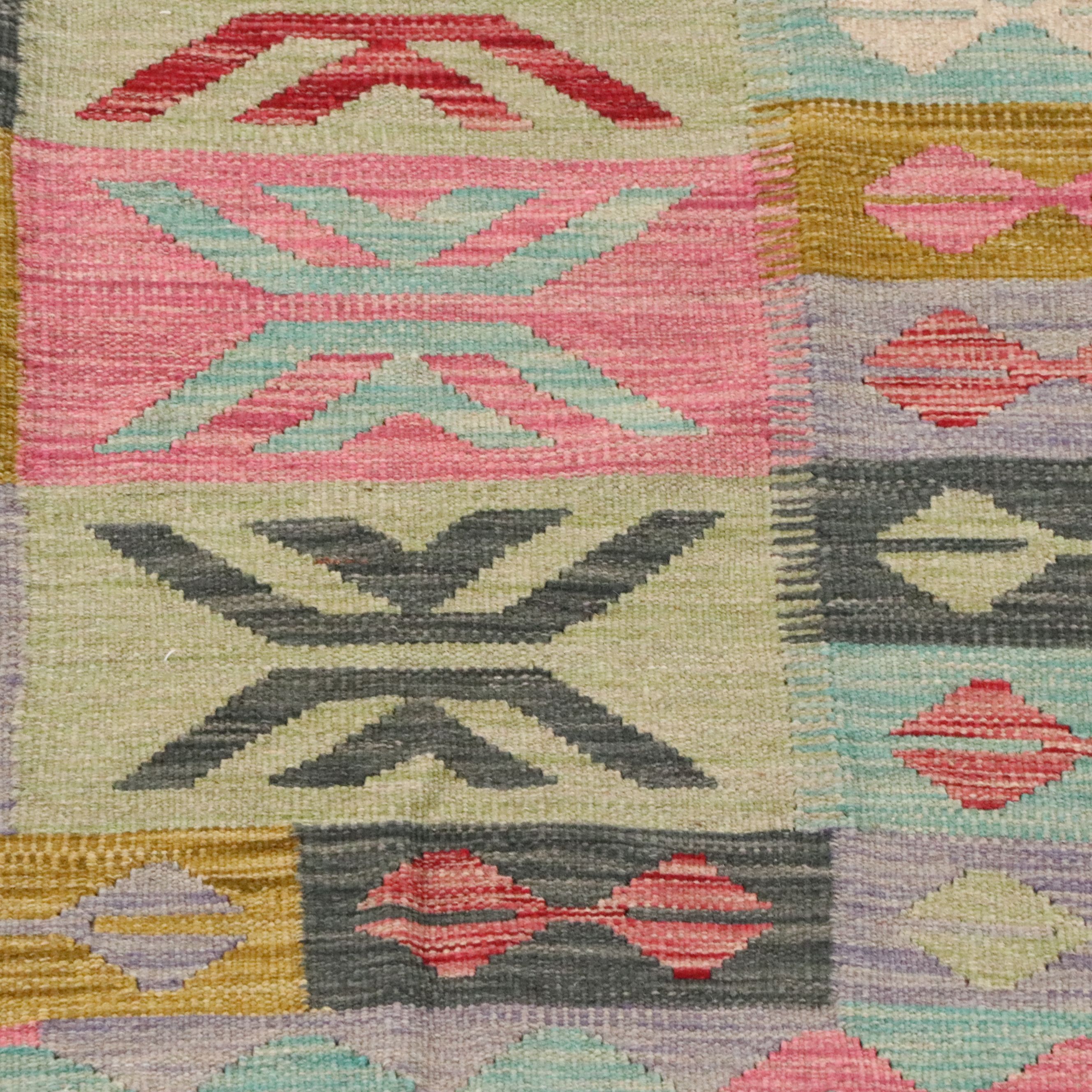 5' x 6'10 Handwoven Pakistani Kilim Area Rug