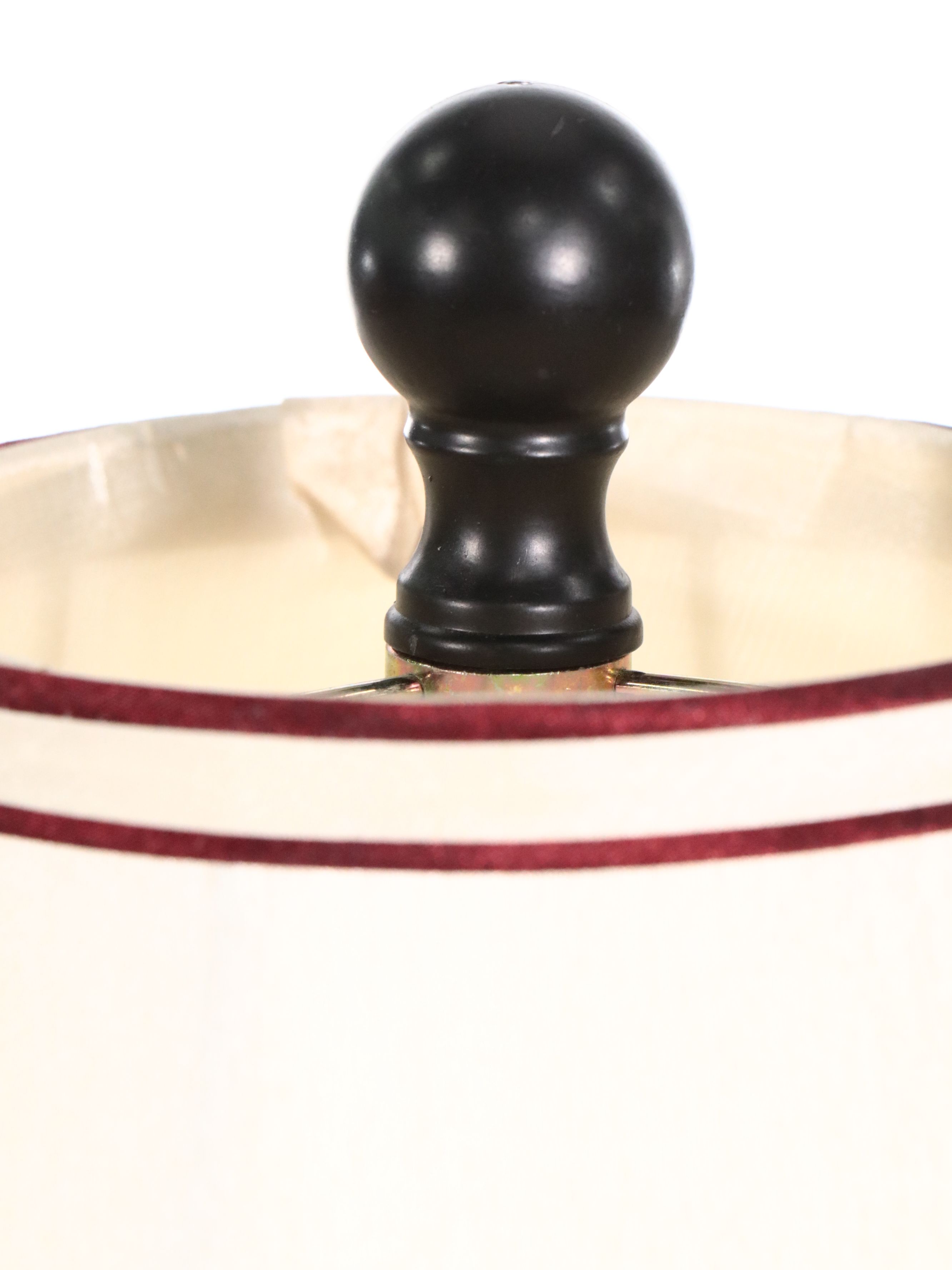 Pennsylvania House Dresser with Sleigh Bed, Nightstand, Lamp, and Accent Table