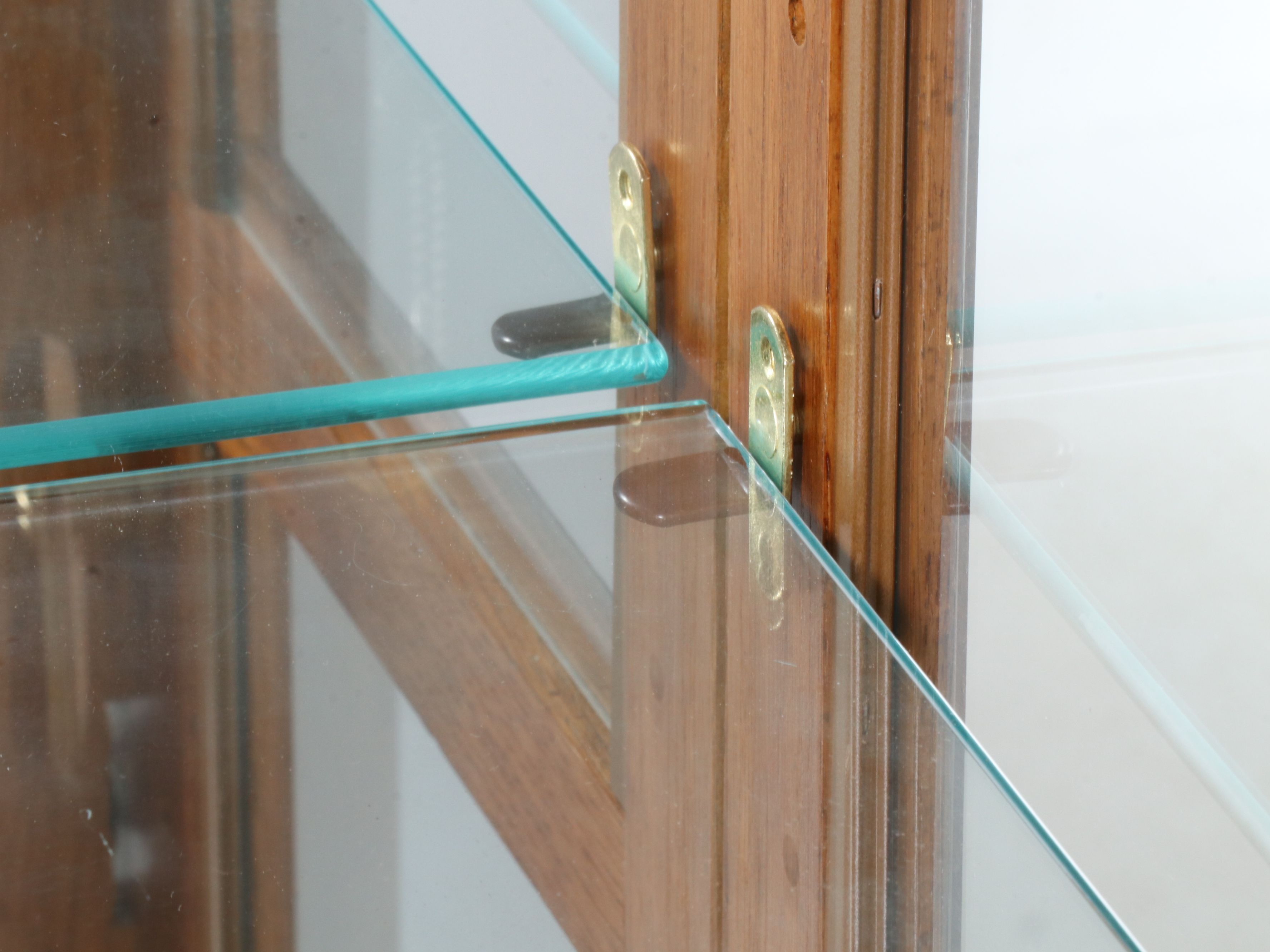 Pulaski Furniture Oak Illuminated Display Cabinet