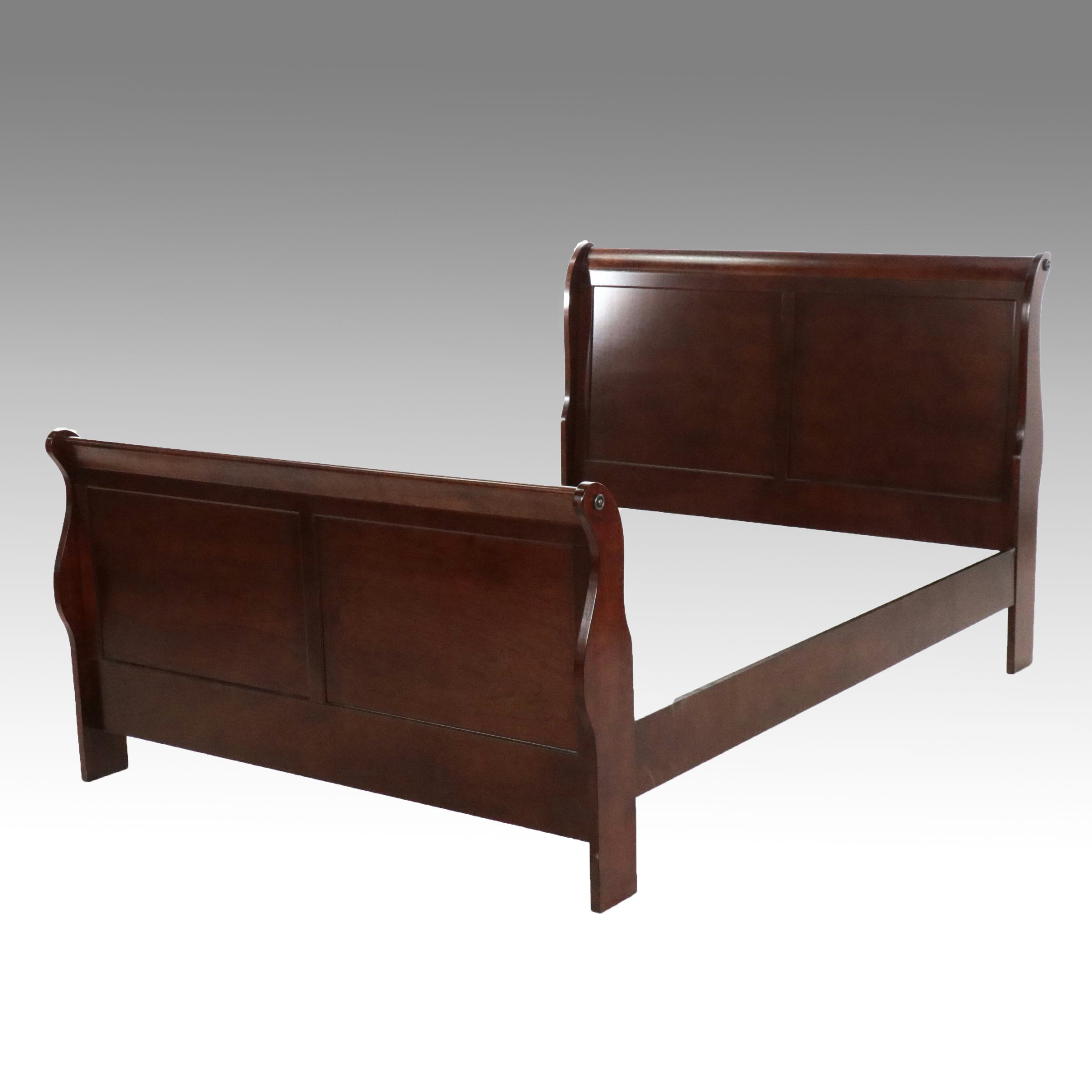 Pennsylvania House Dresser with Sleigh Bed, Nightstand, Lamp, and Accent Table