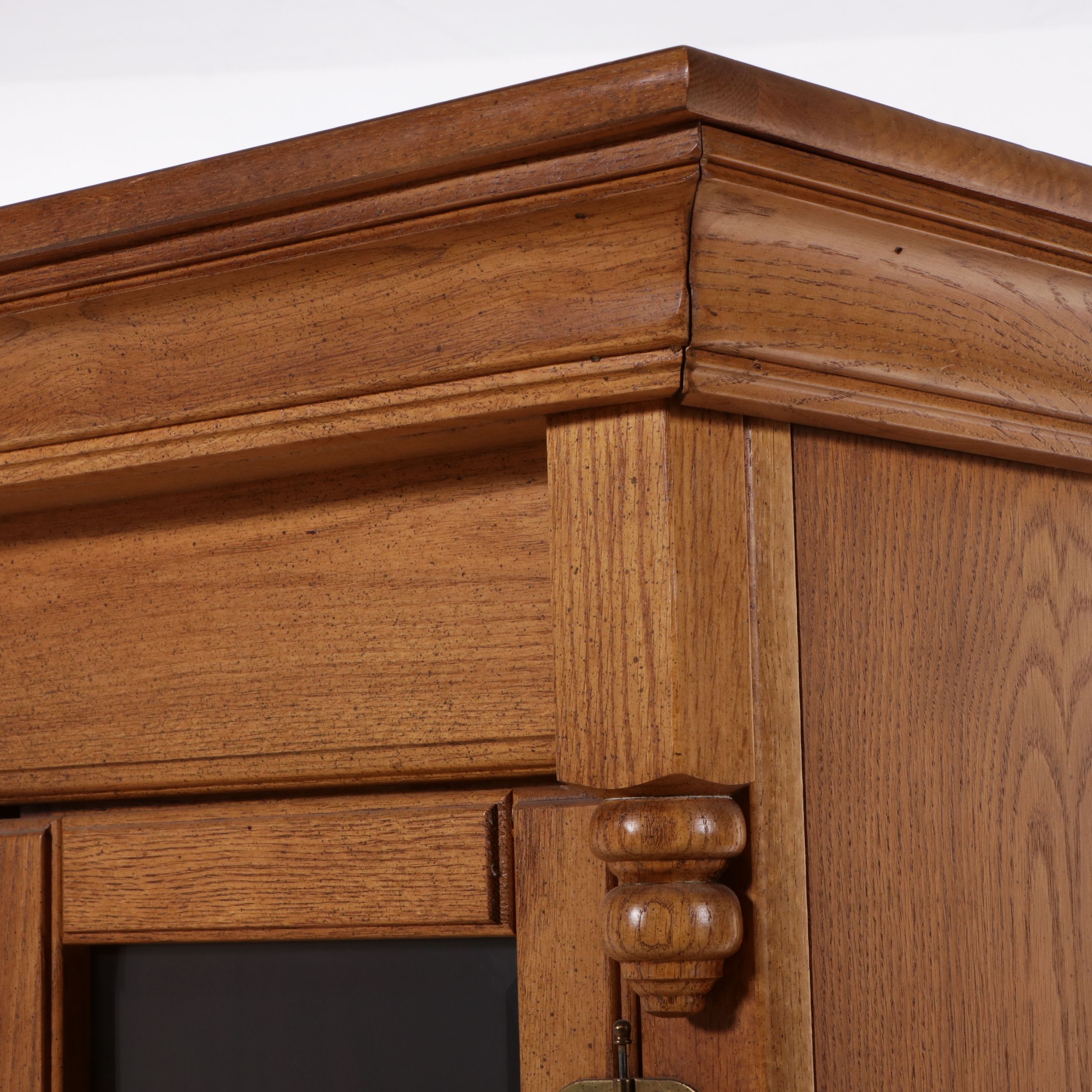 Keepsakes Victorian Style Oak Hutch