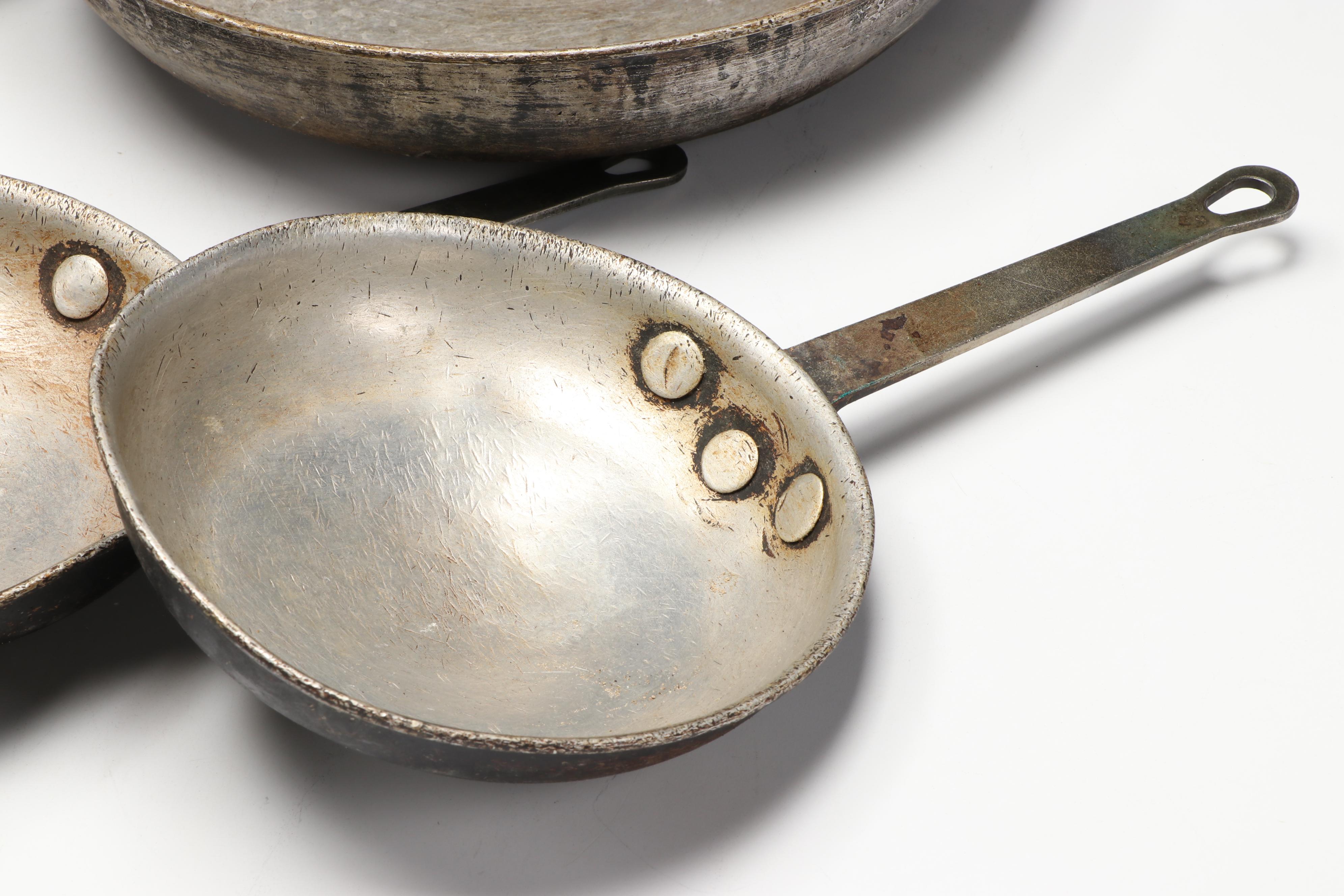 Commercial Grade Stainless Steel Saucepans and Frying Pans