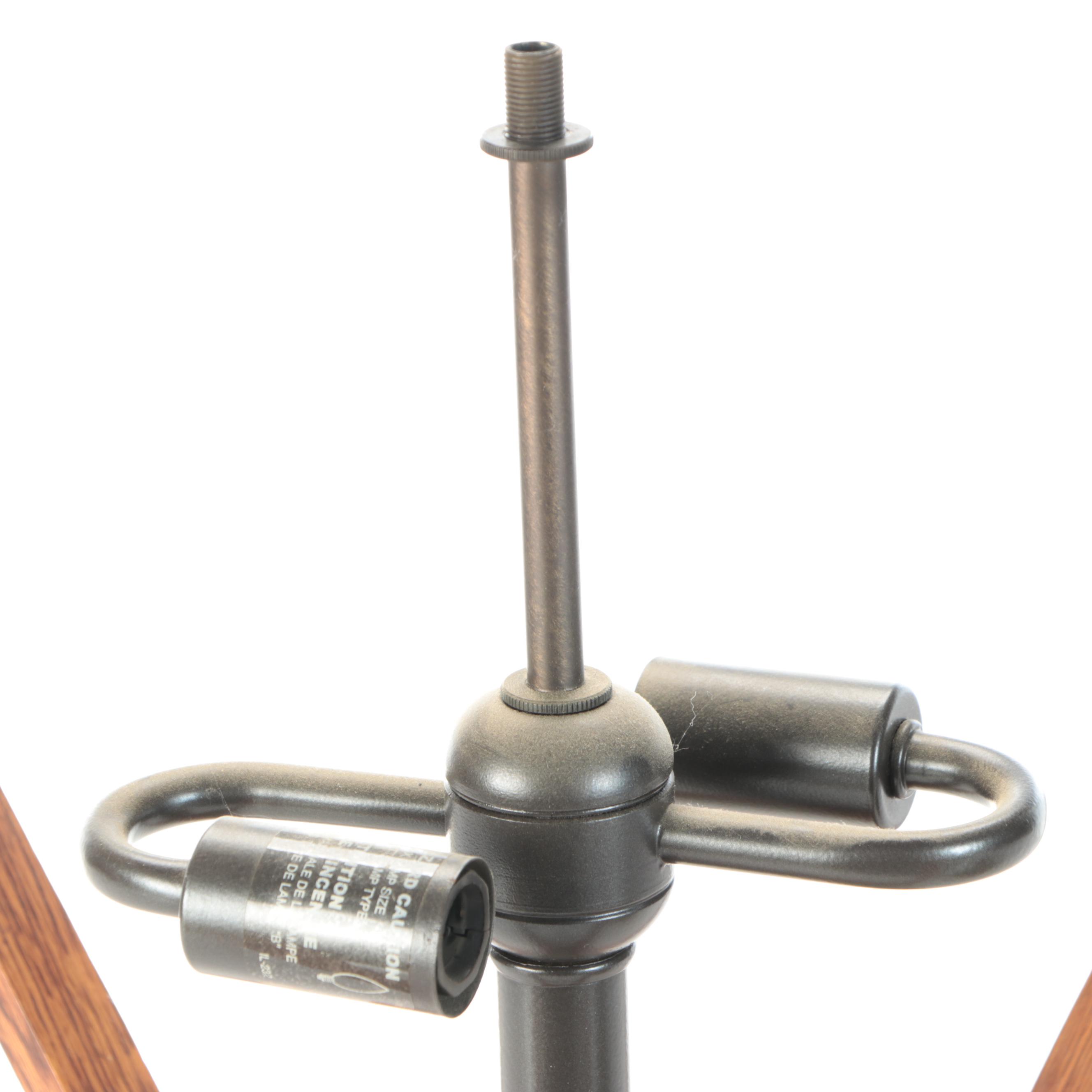 Arts and Crafts Style Oak and Green Slag Glass Table Lamp