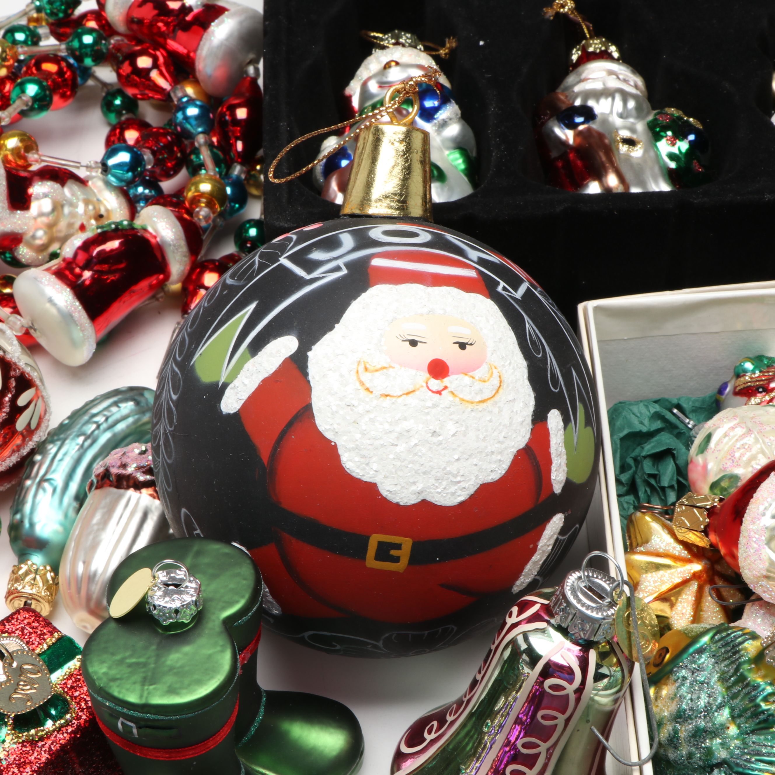 Thomas Pacconi and Seasons of Cannon Falls Ornaments with Other Decorations