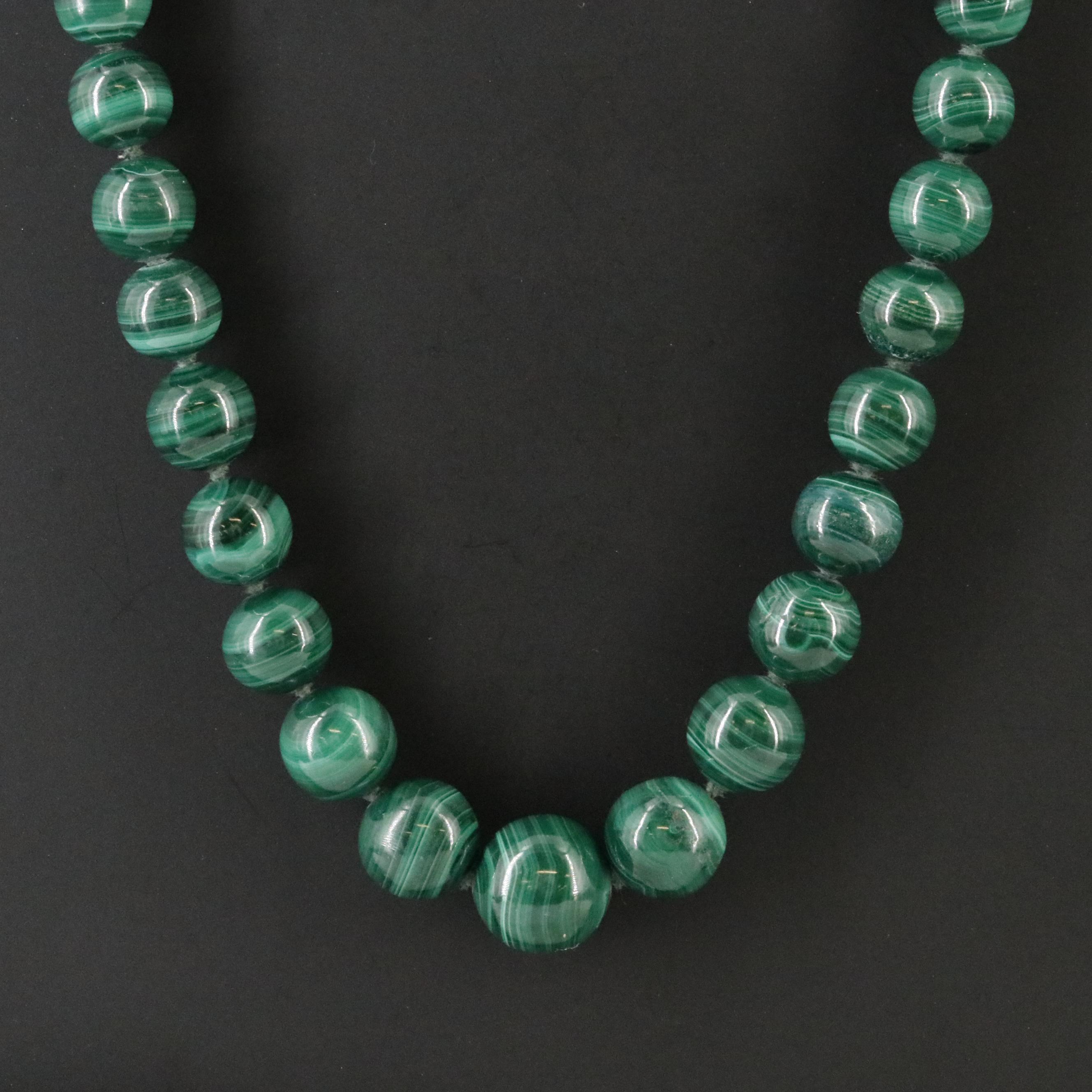 Graduated Malachite Necklace with Sterling Clasp