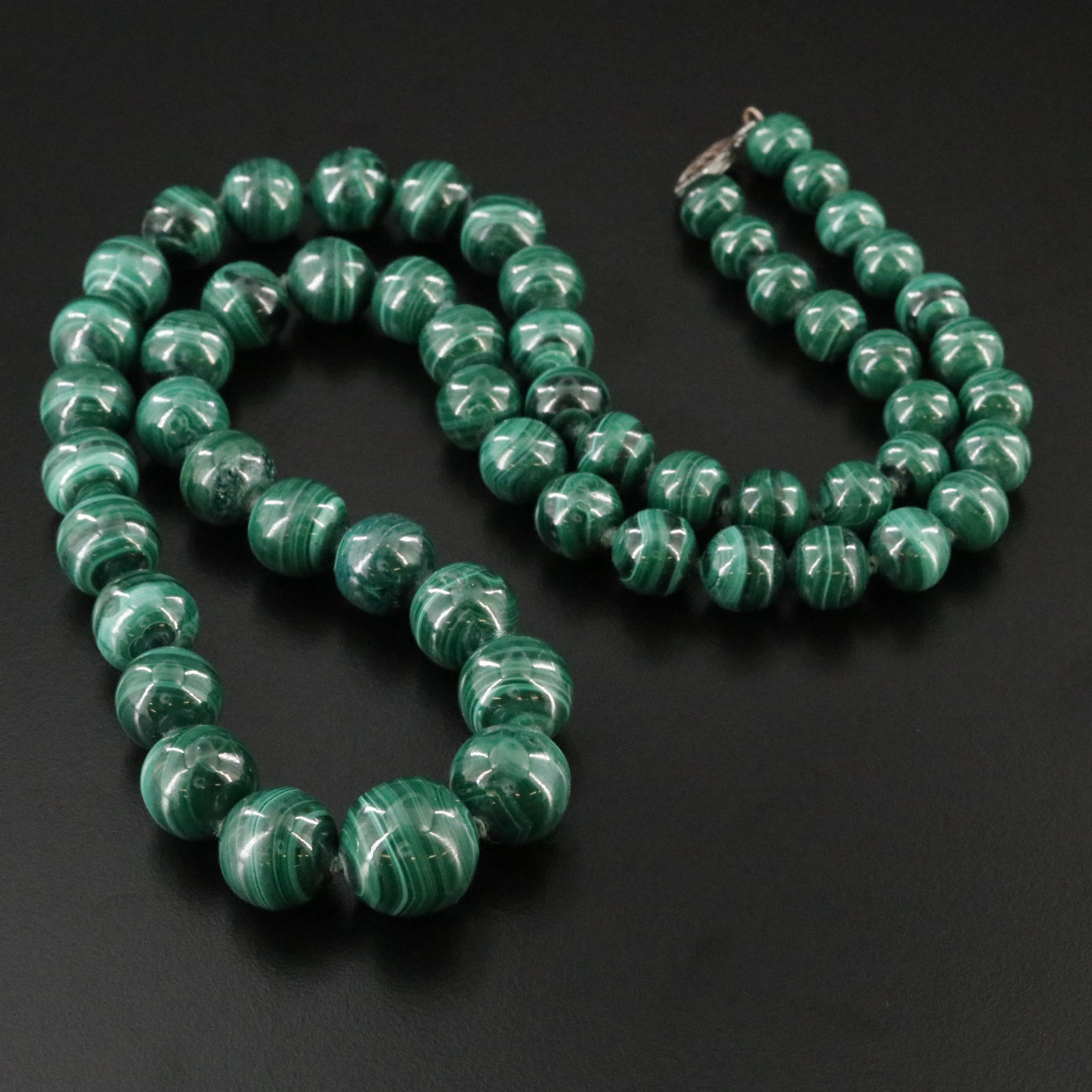 Graduated Malachite Necklace with Sterling Clasp