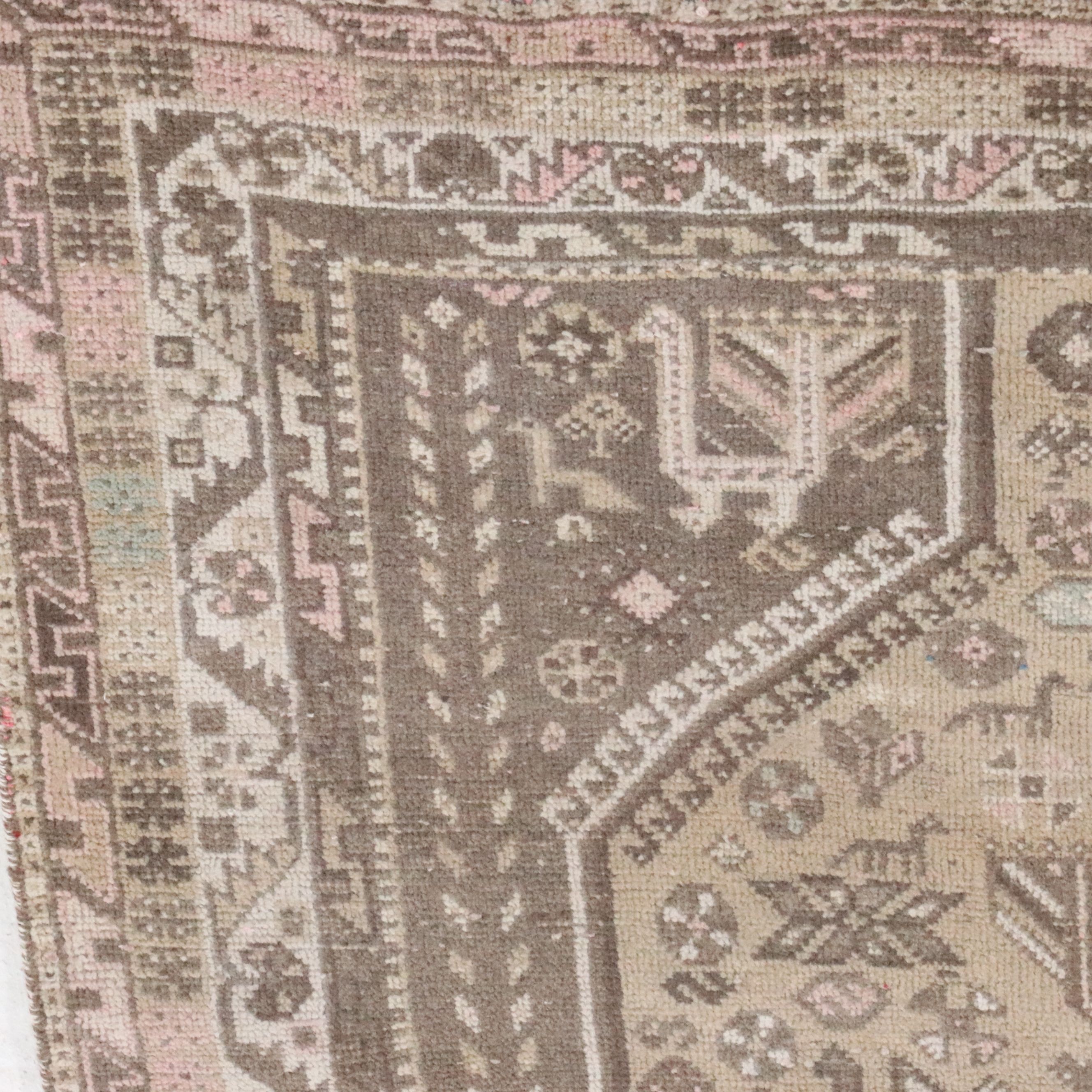 7'2 x 10' Hand-Knotted Persian Shiraz Area Rug