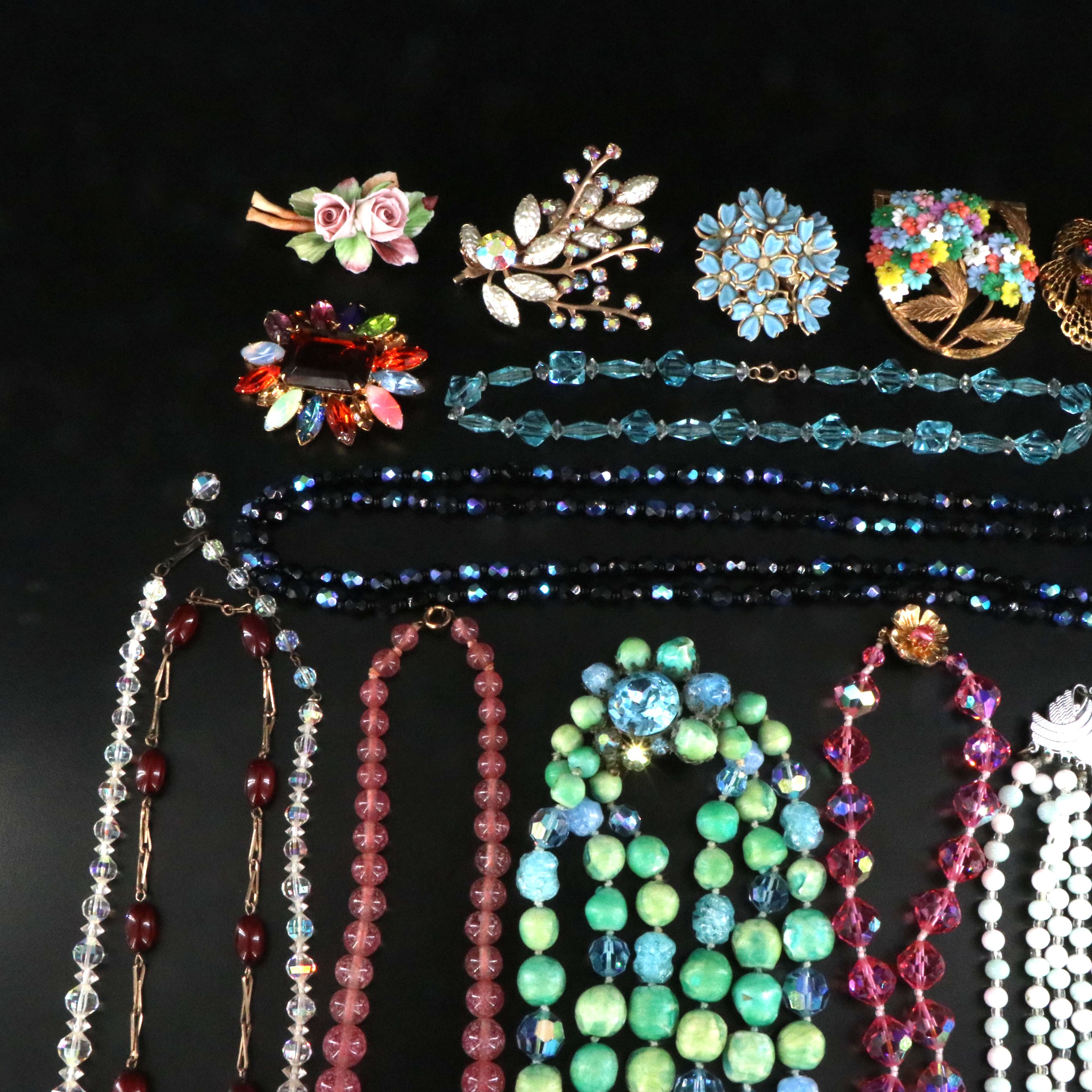 Bakelite, Coro and Vogue Featured in 1940s - 50s Jewelry Collection