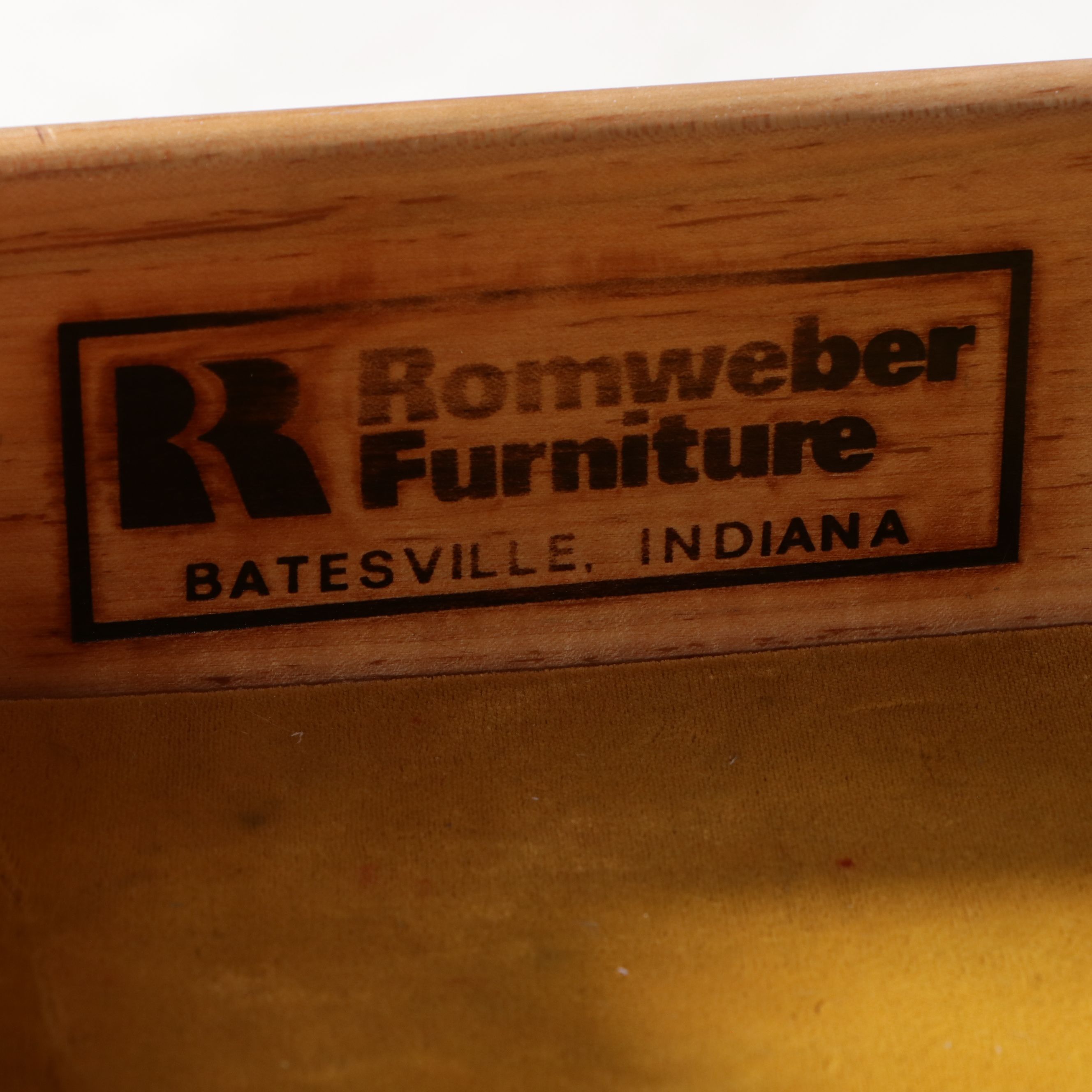 Romweber Mid Century Modern Style Formica Lift Top Sideboard