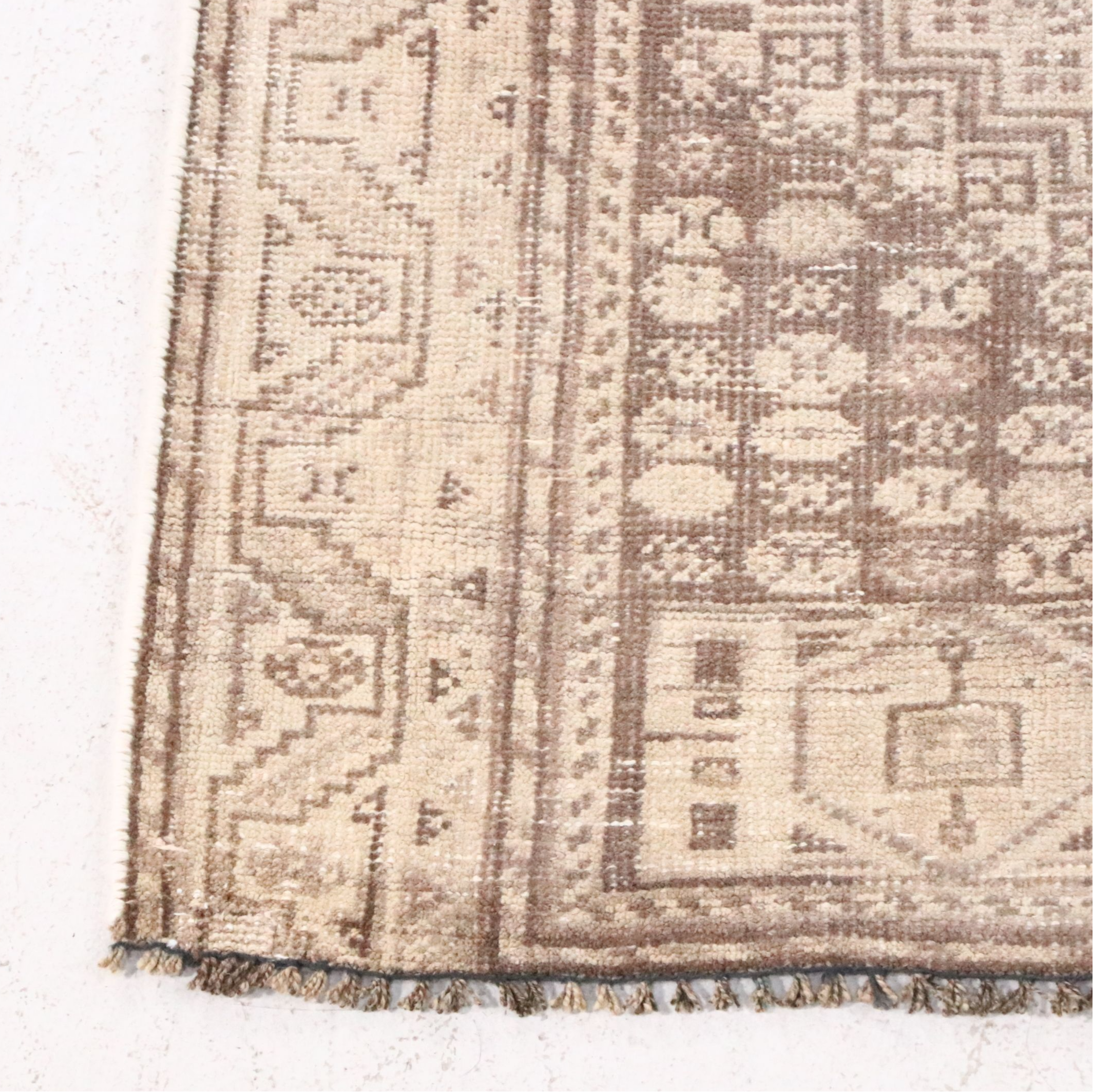 5'1 x 7'7 Hand-Knotted Persian Abadeh Area Rug