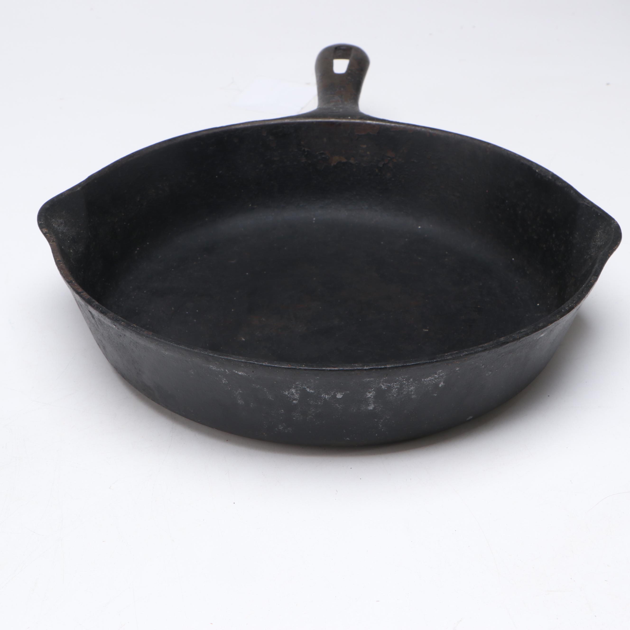 Lodge Cast Iron Skillet Wall Clock with Other Skillet and Balance Scale