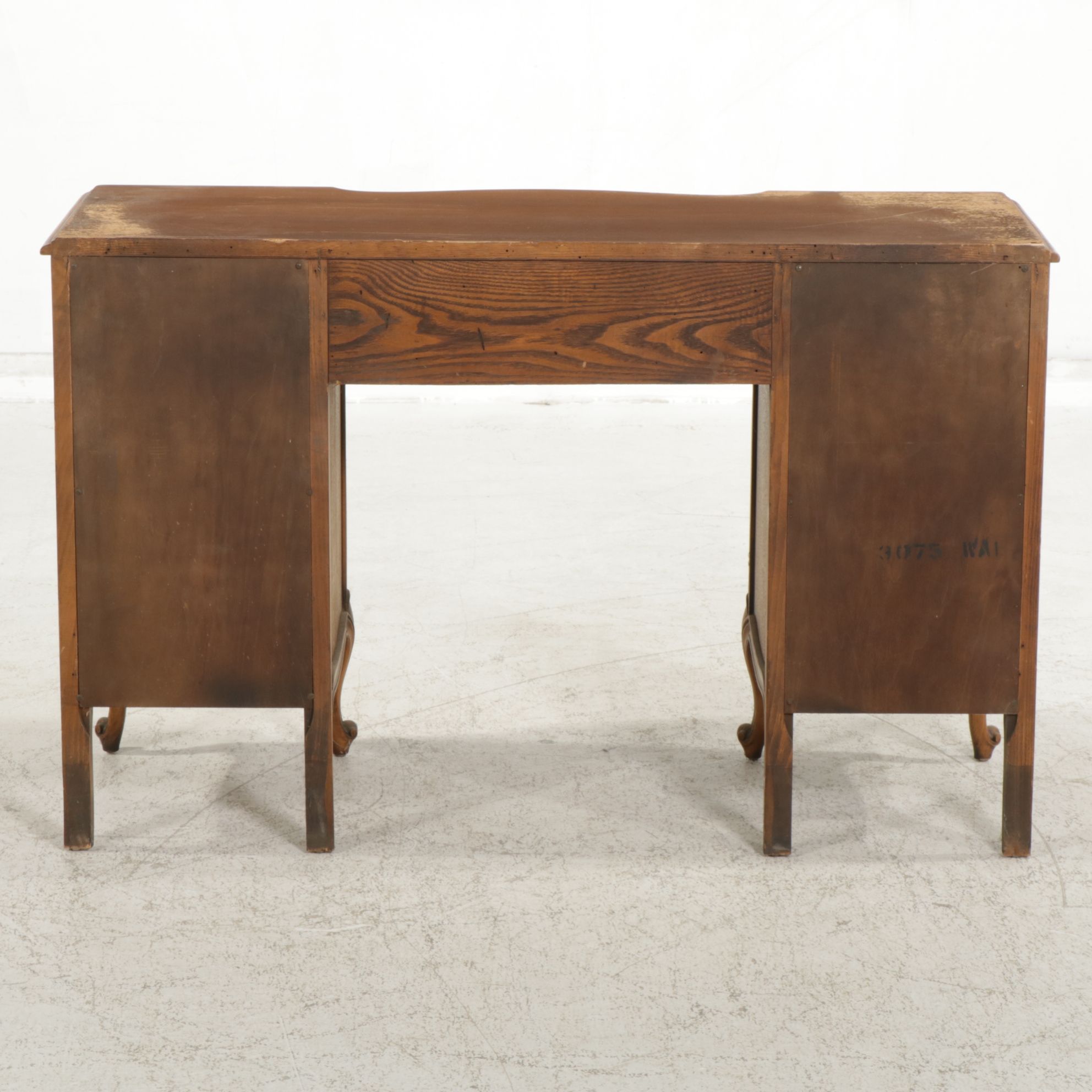Drexel Louis XV Style Kneehole Desk, Mid to Late 20th Century