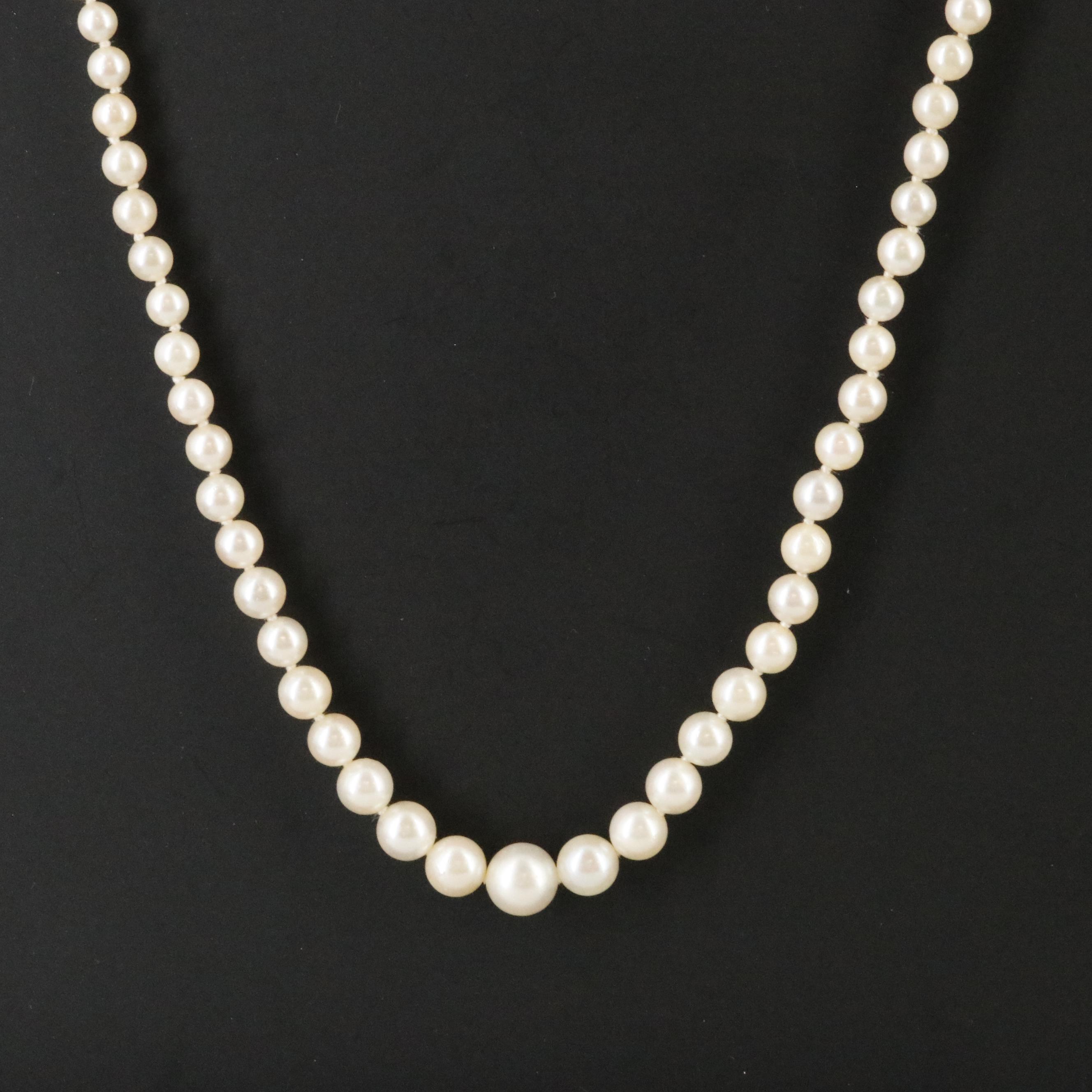 Graduated Pearl Necklace with 14K Clasp