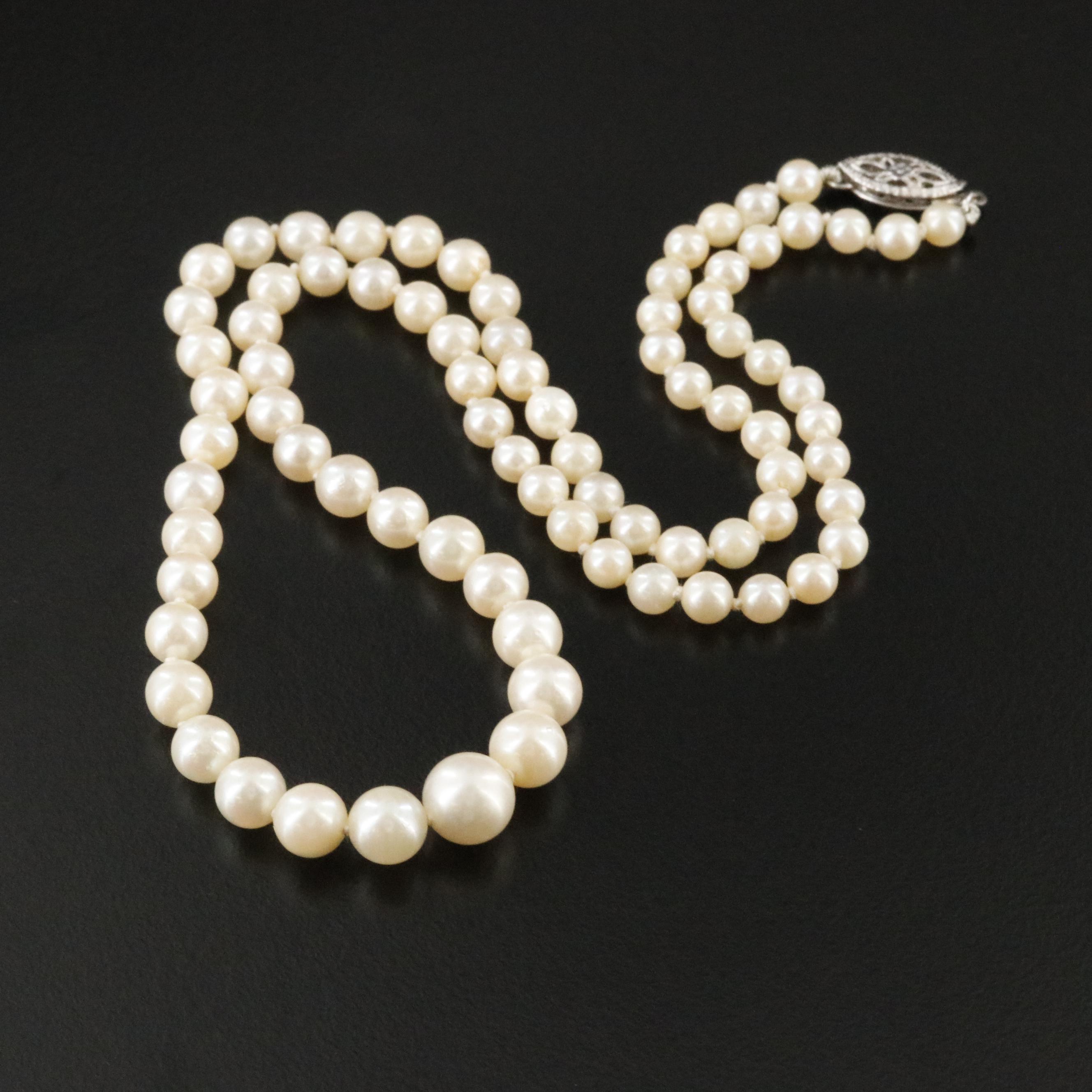 Graduated Pearl Necklace with 14K Clasp