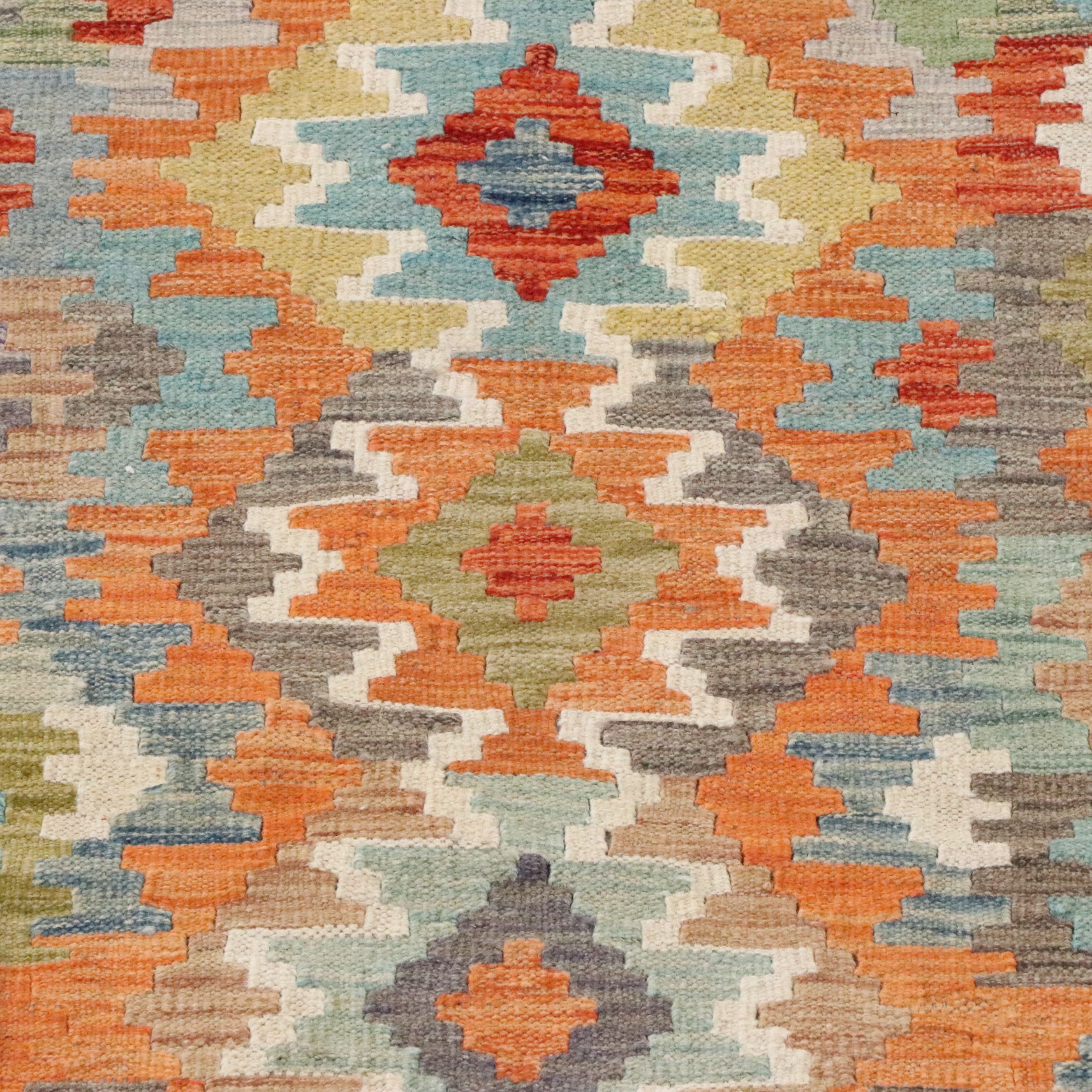 2'9 x 9'9 Handwoven Pakistani Kilim Carpet Runner