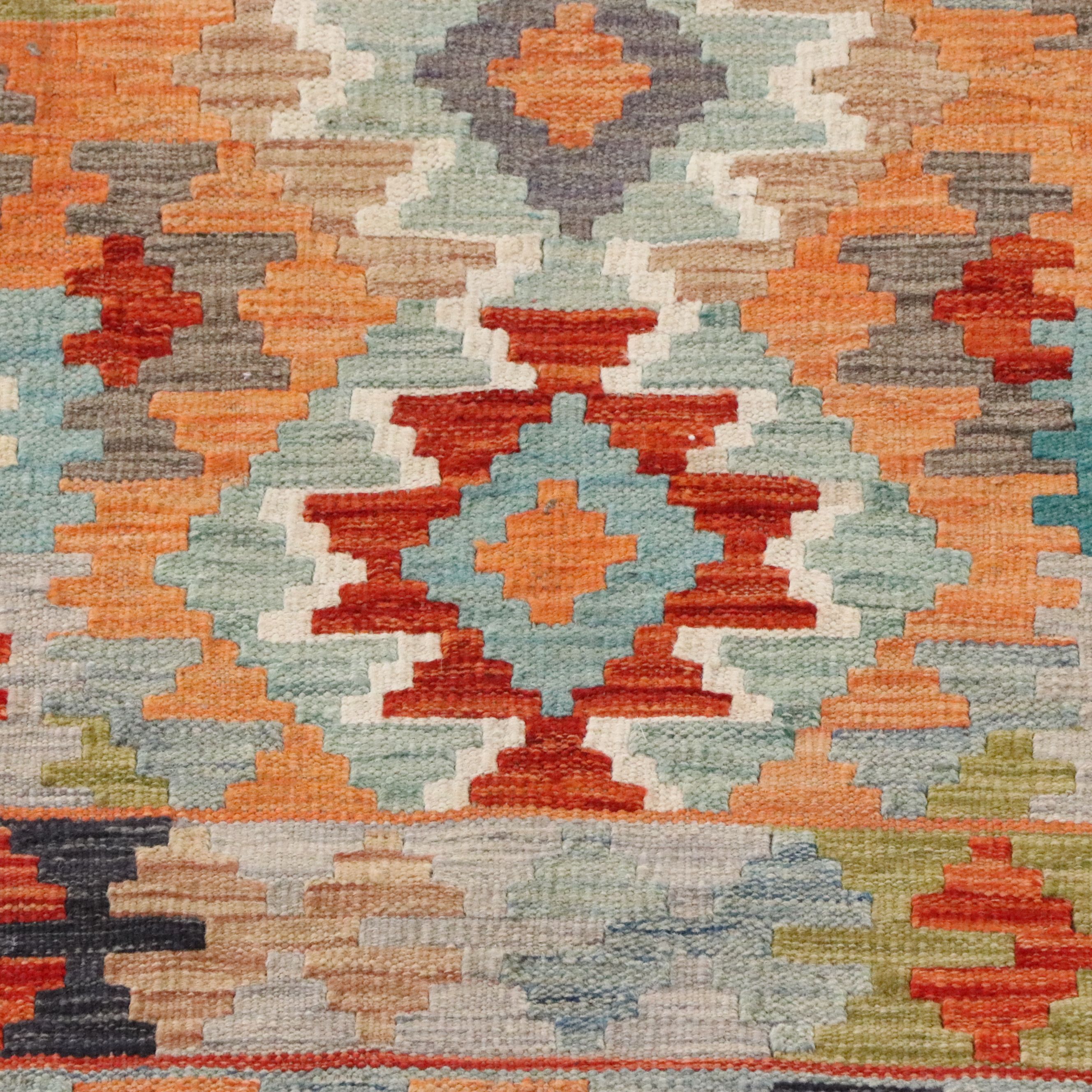 2'9 x 9'9 Handwoven Pakistani Kilim Carpet Runner