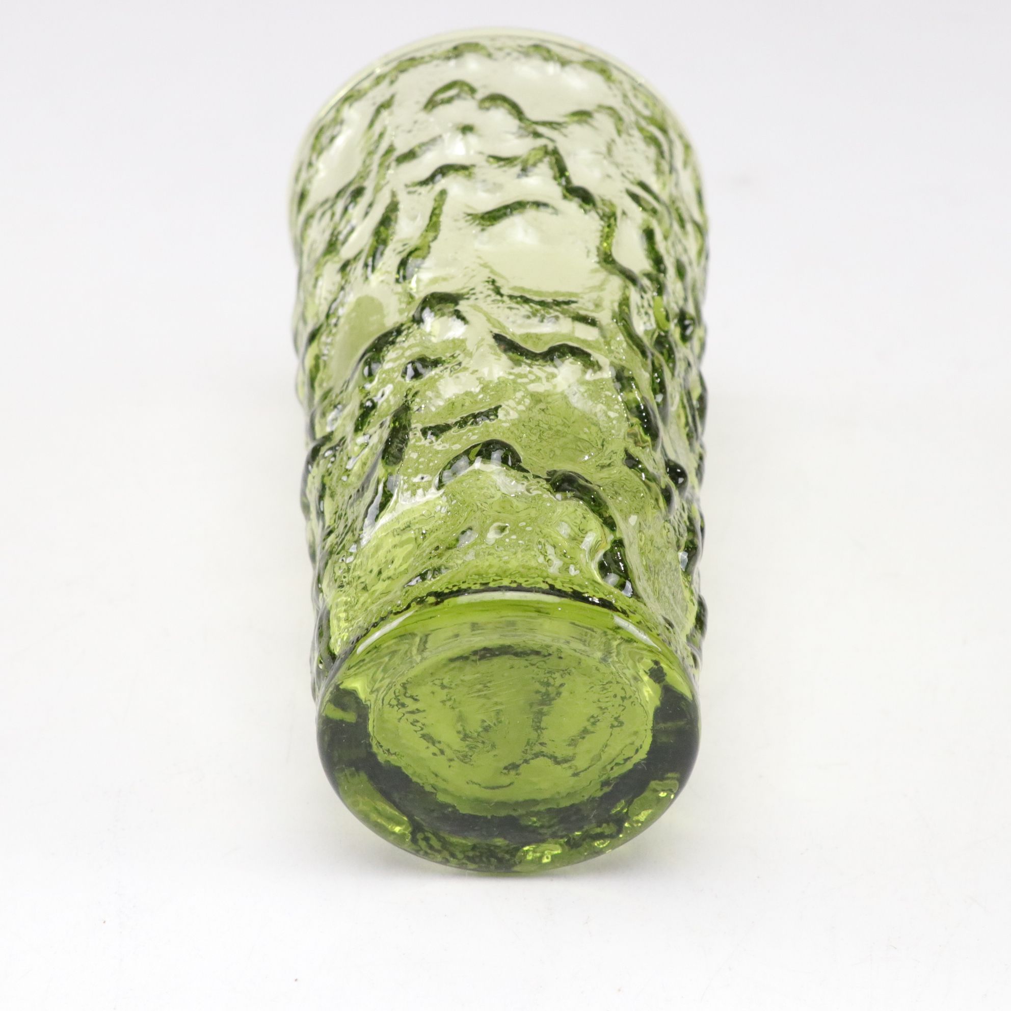 Eight Anchor Hocking "Milano" Glasses, "Homespun" Ceramics, and Melamine Bowls