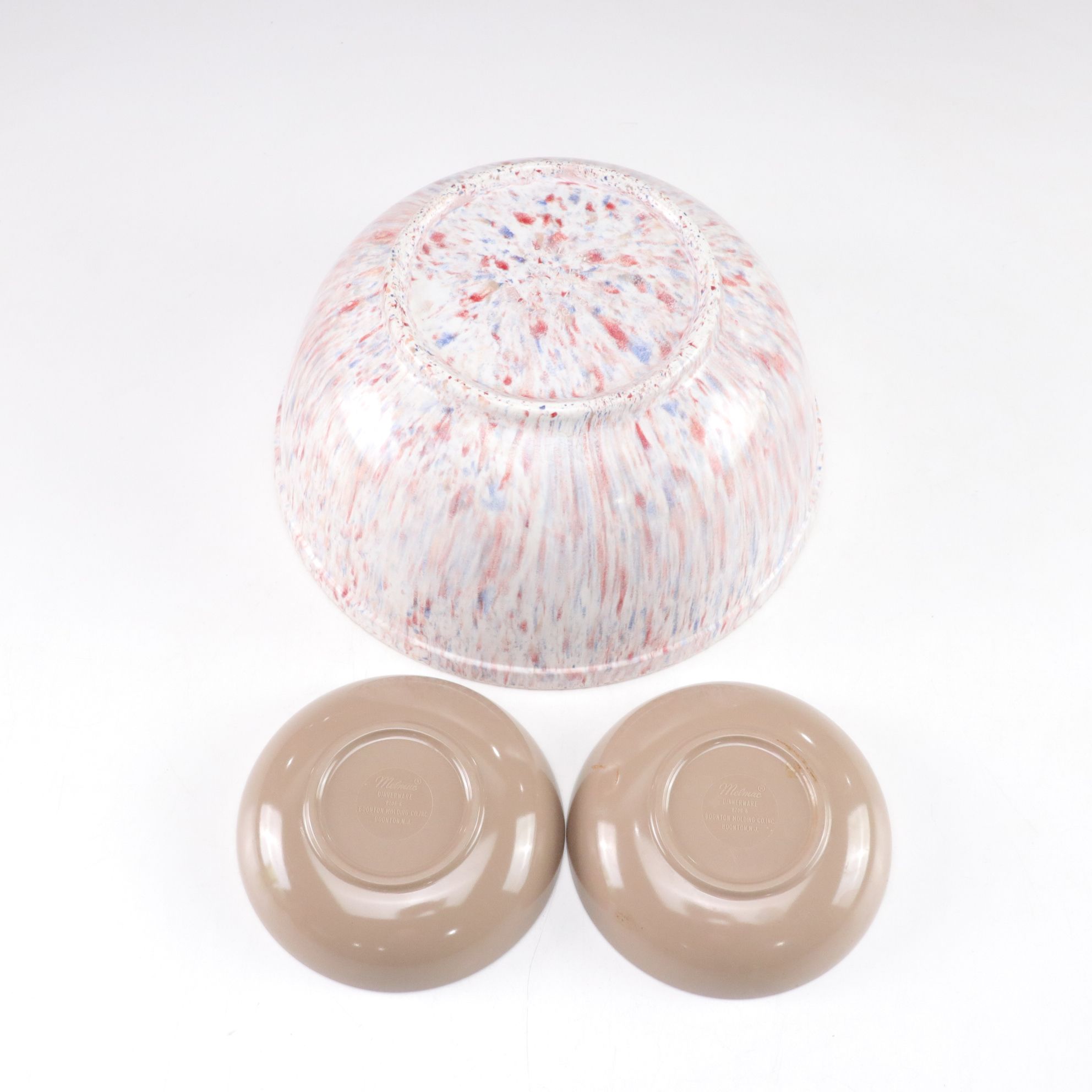 Eight Anchor Hocking "Milano" Glasses, "Homespun" Ceramics, and Melamine Bowls