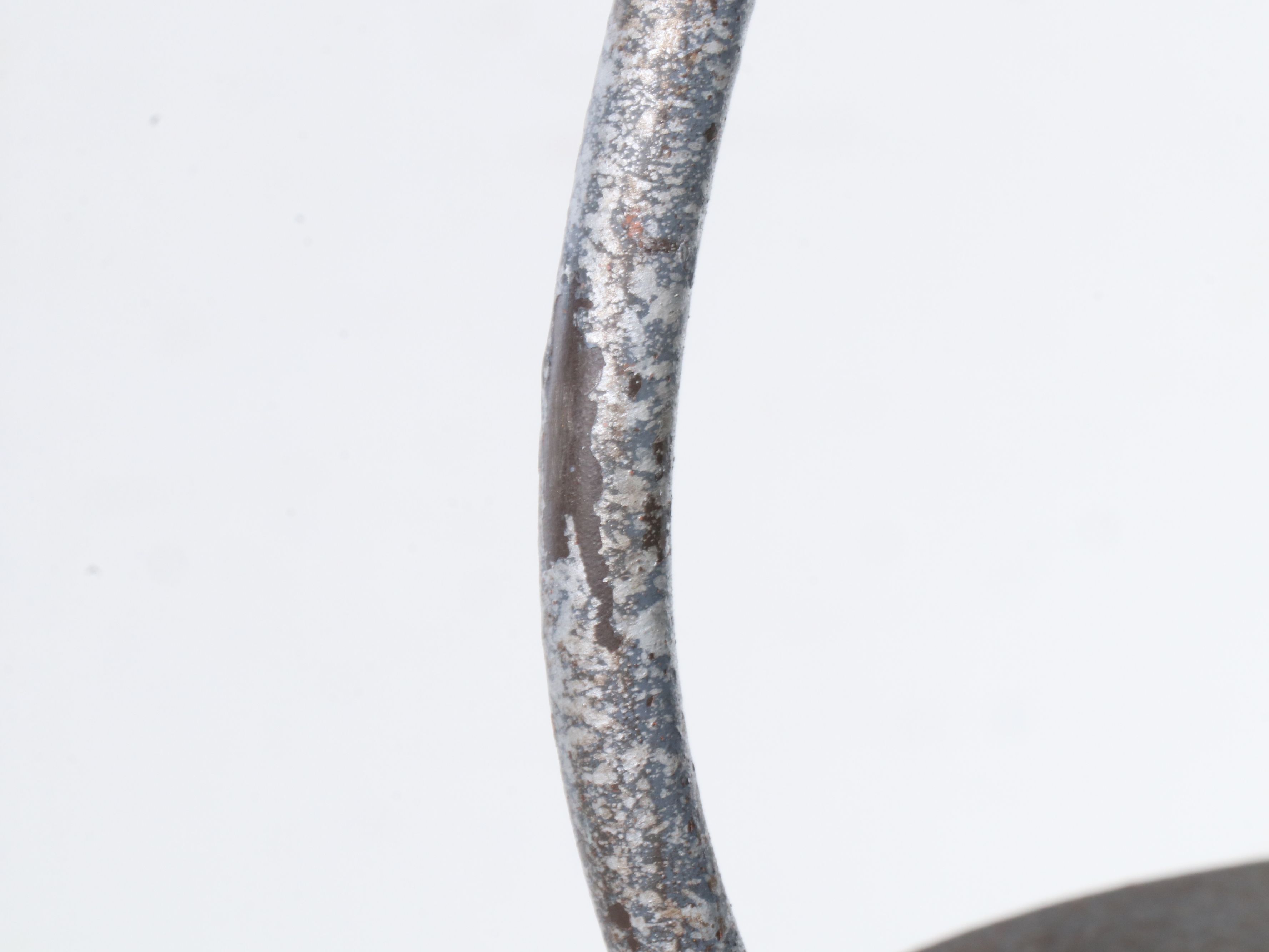 Metal Four-Tier Étagère