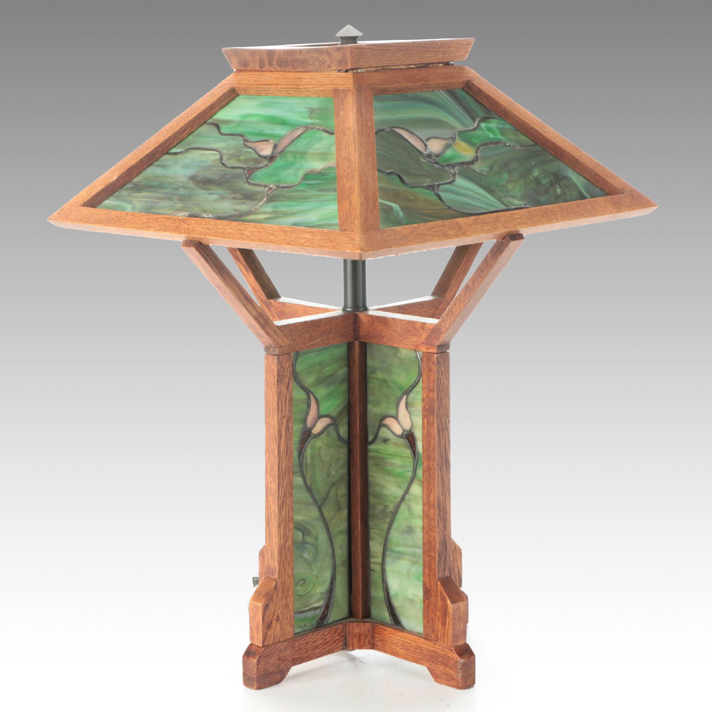 Arts and Crafts Style Oak and Green Slag Glass Table Lamp