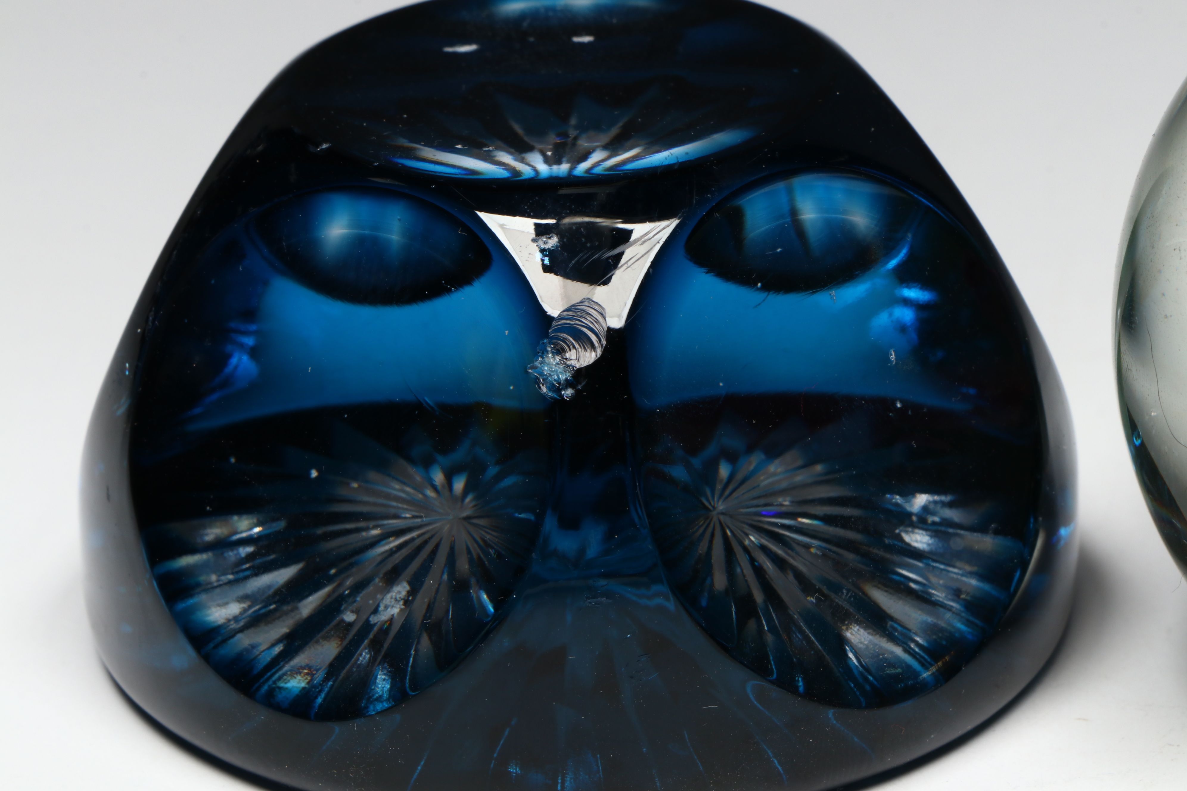 Mdina, Dynasty Gallery Mini Butterfly and Other Glass Paperweights