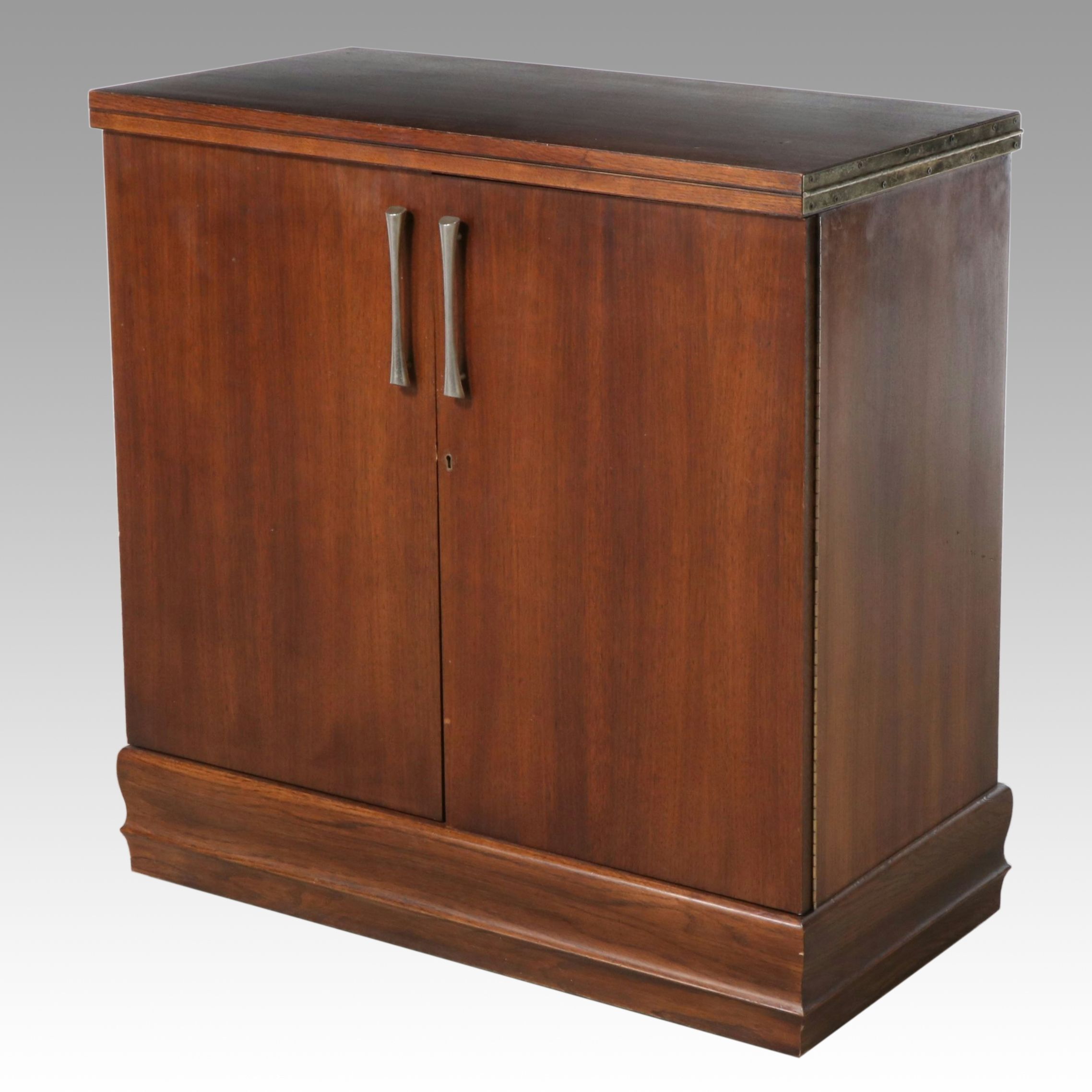 Saginaw Furniture Mid Century Modern Walnut Expandable Buffet