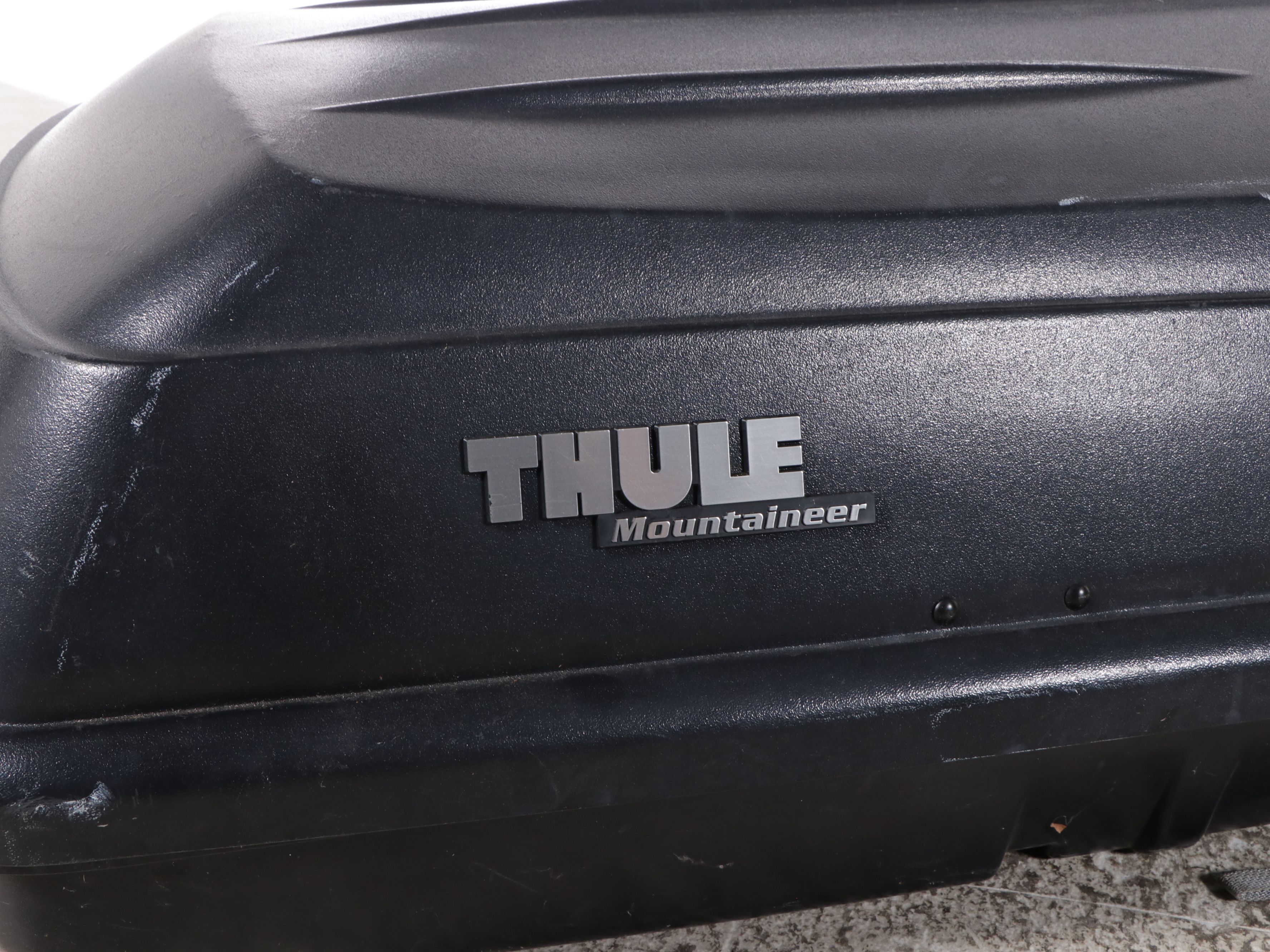 Thule Mountaineer Vehicle Rooftop Cargo Case