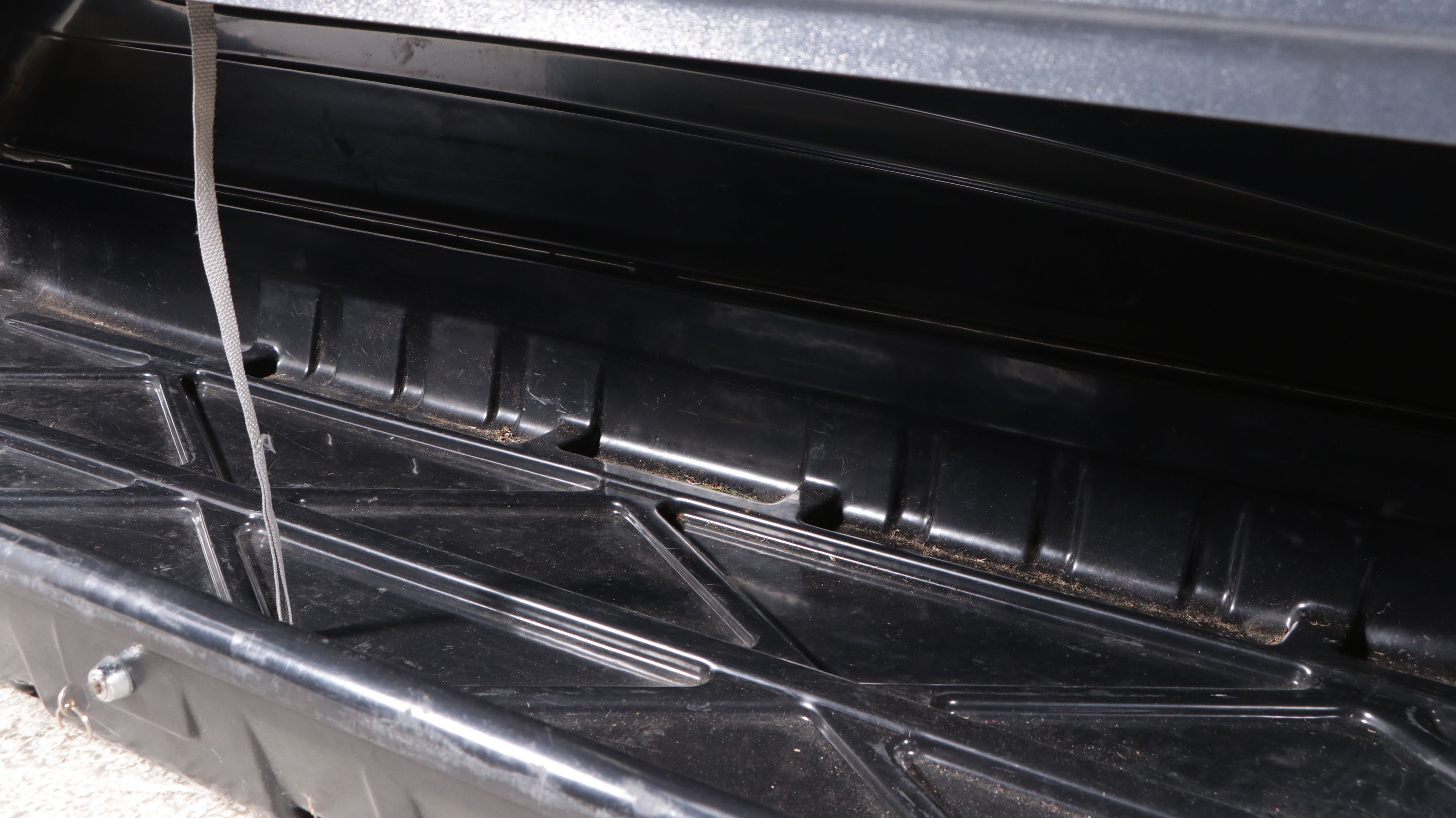 Thule Mountaineer Vehicle Rooftop Cargo Case