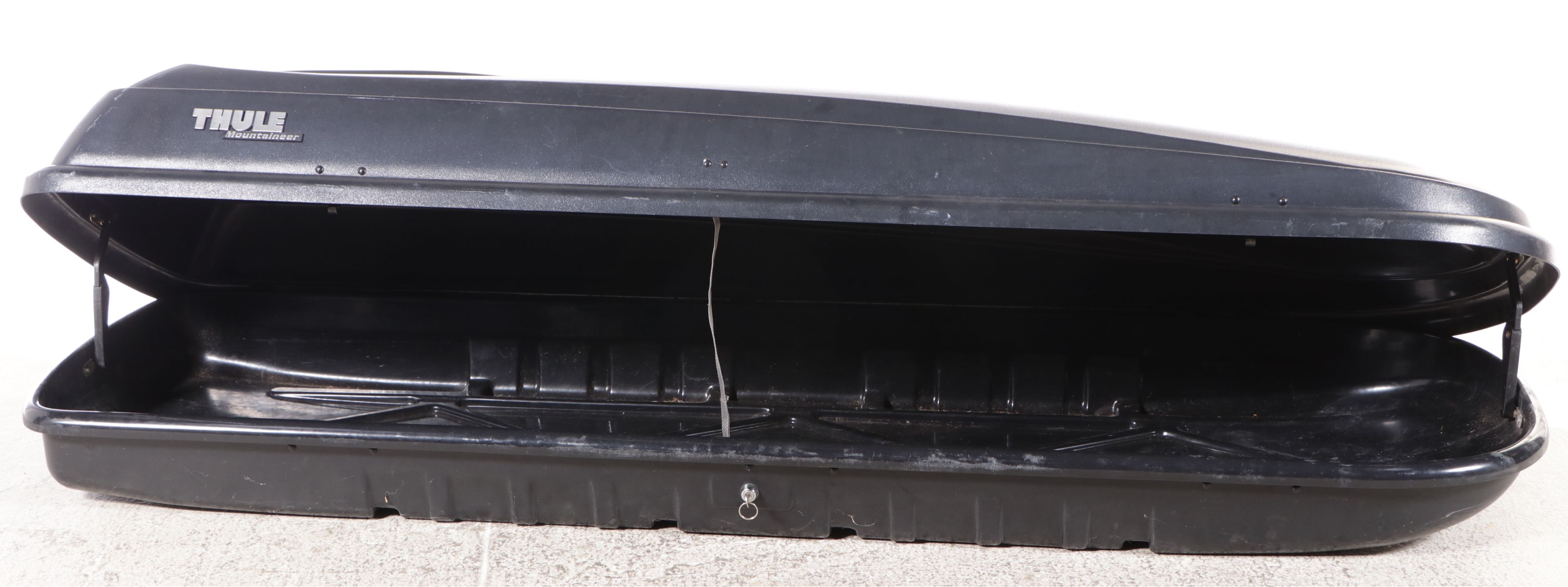 Thule Mountaineer Vehicle Rooftop Cargo Case