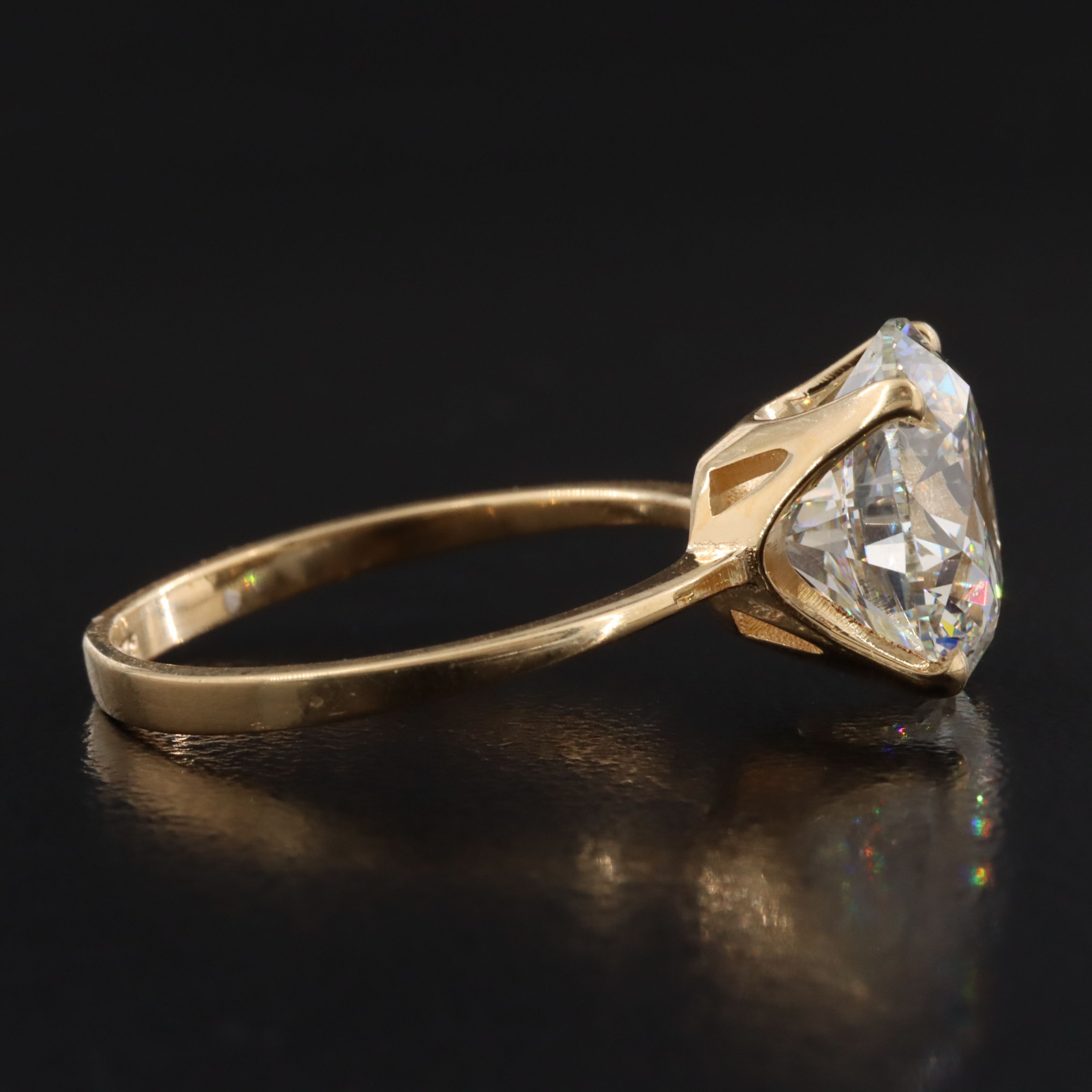 18K 4.50 CT Lab Grown Diamond Solitaire Ring with IGI Report