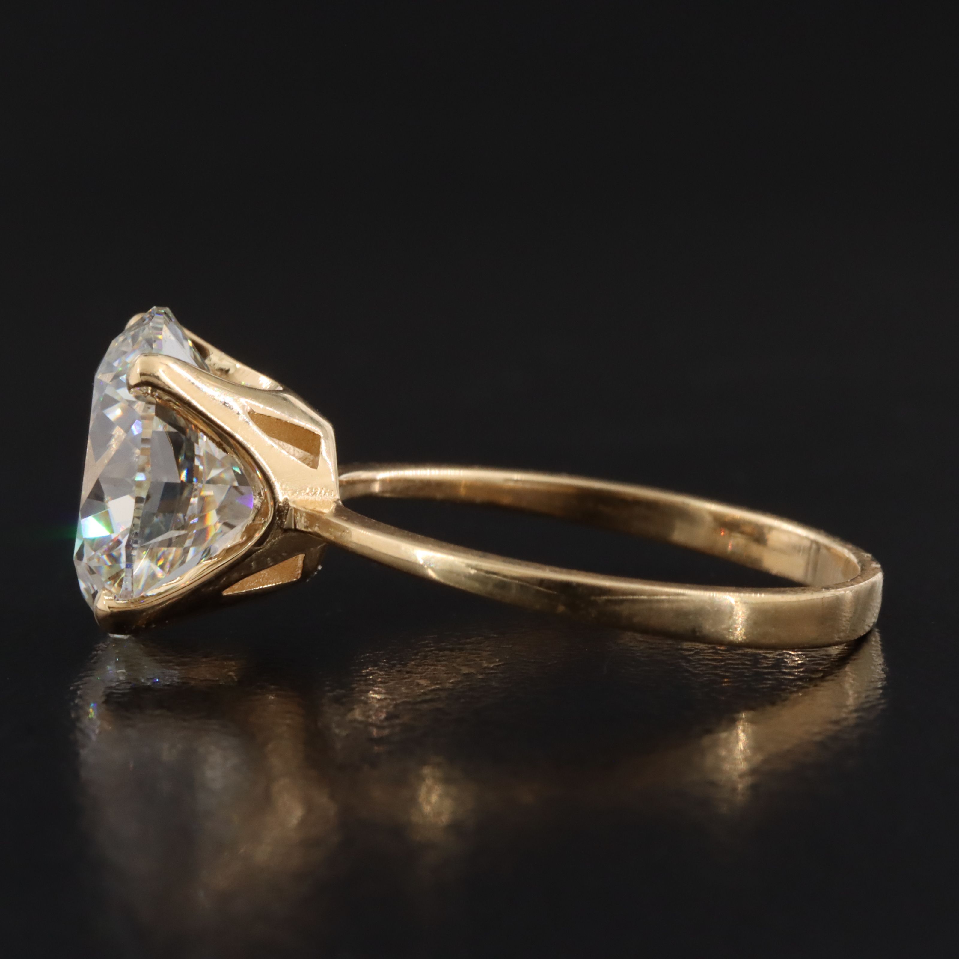 18K 4.50 CT Lab Grown Diamond Solitaire Ring with IGI Report