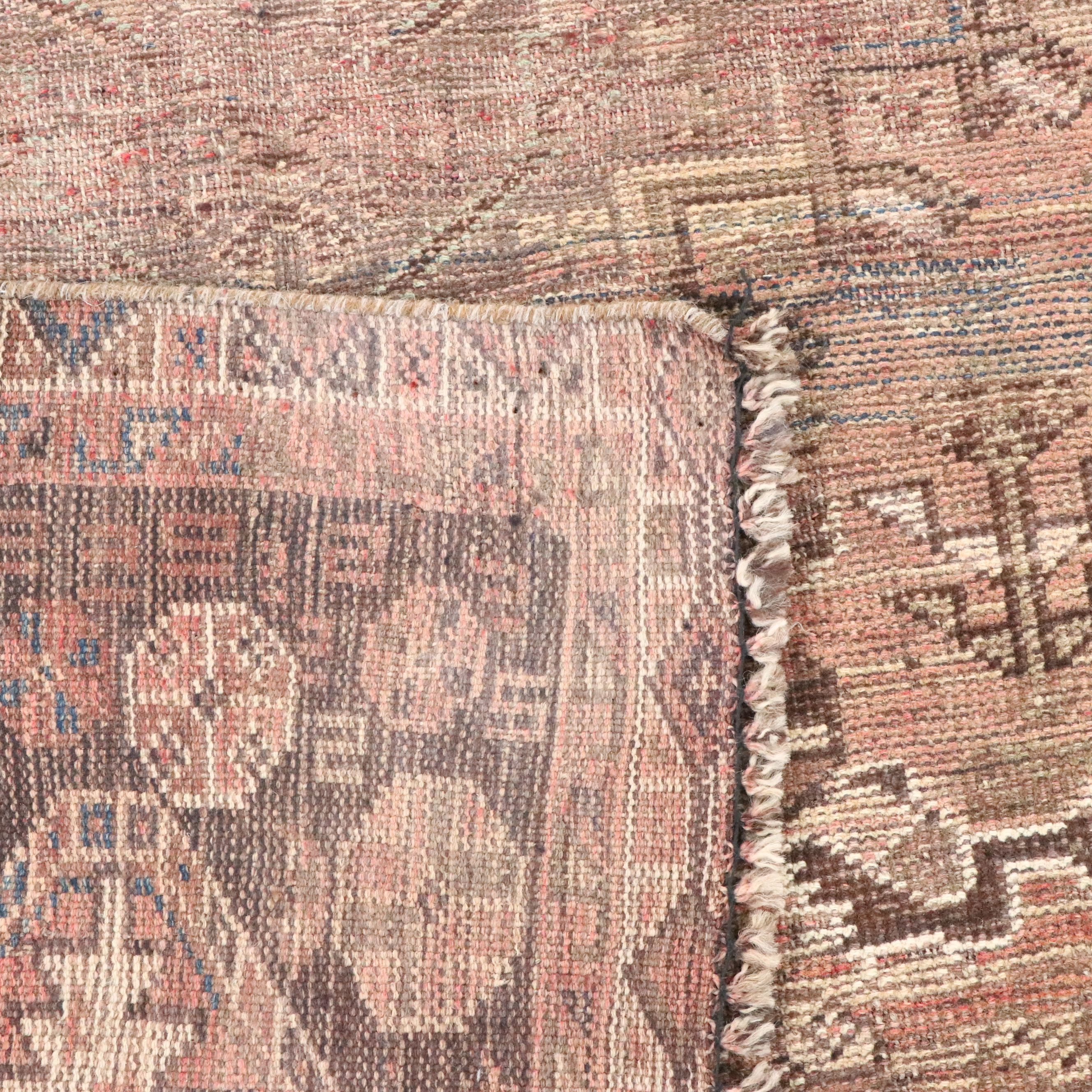 4'8 x 8' Hand-Knotted Persian Bakhshayesh Style Area Rug