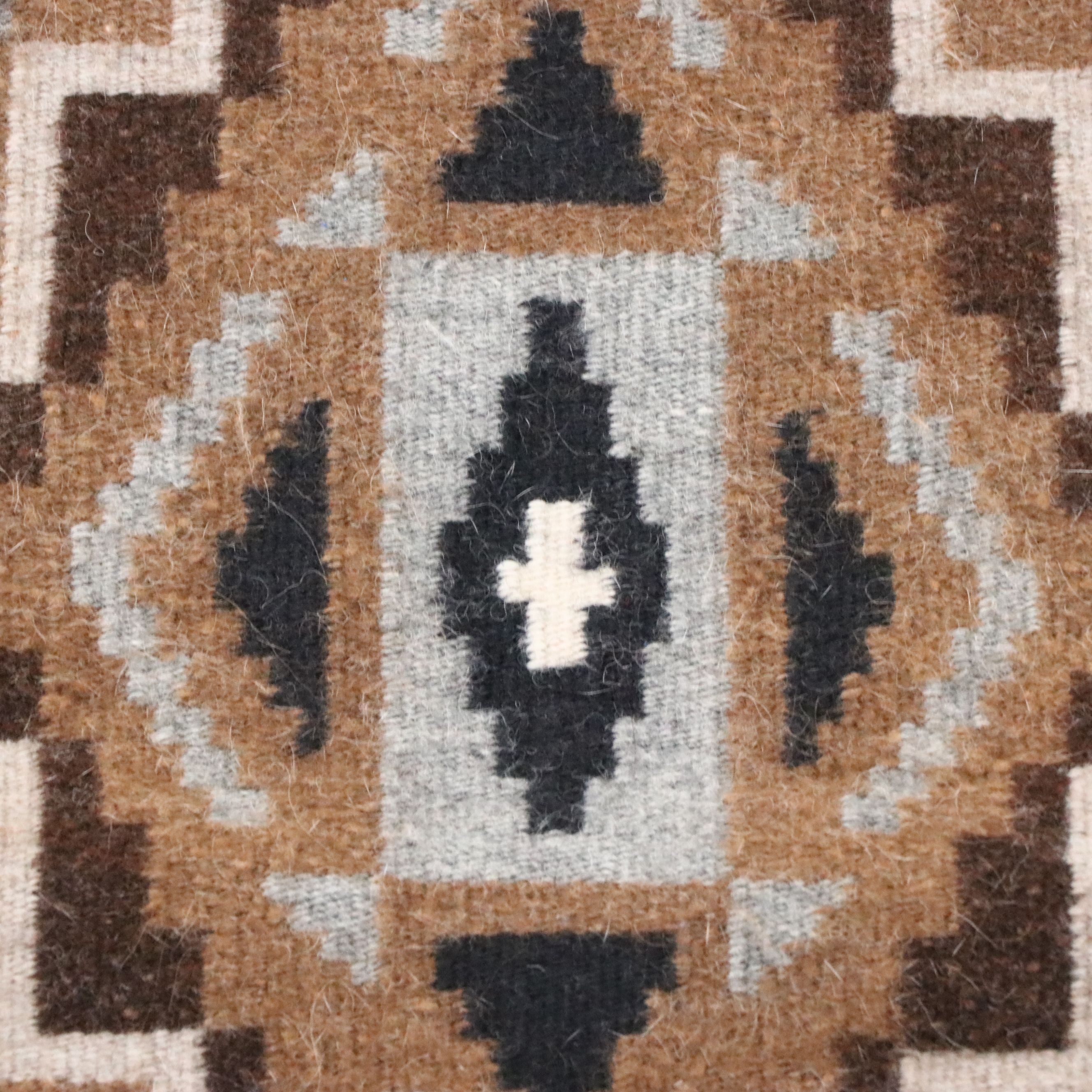 1'9 x 2'4 Handwoven Navajo Chinle Accent Rug