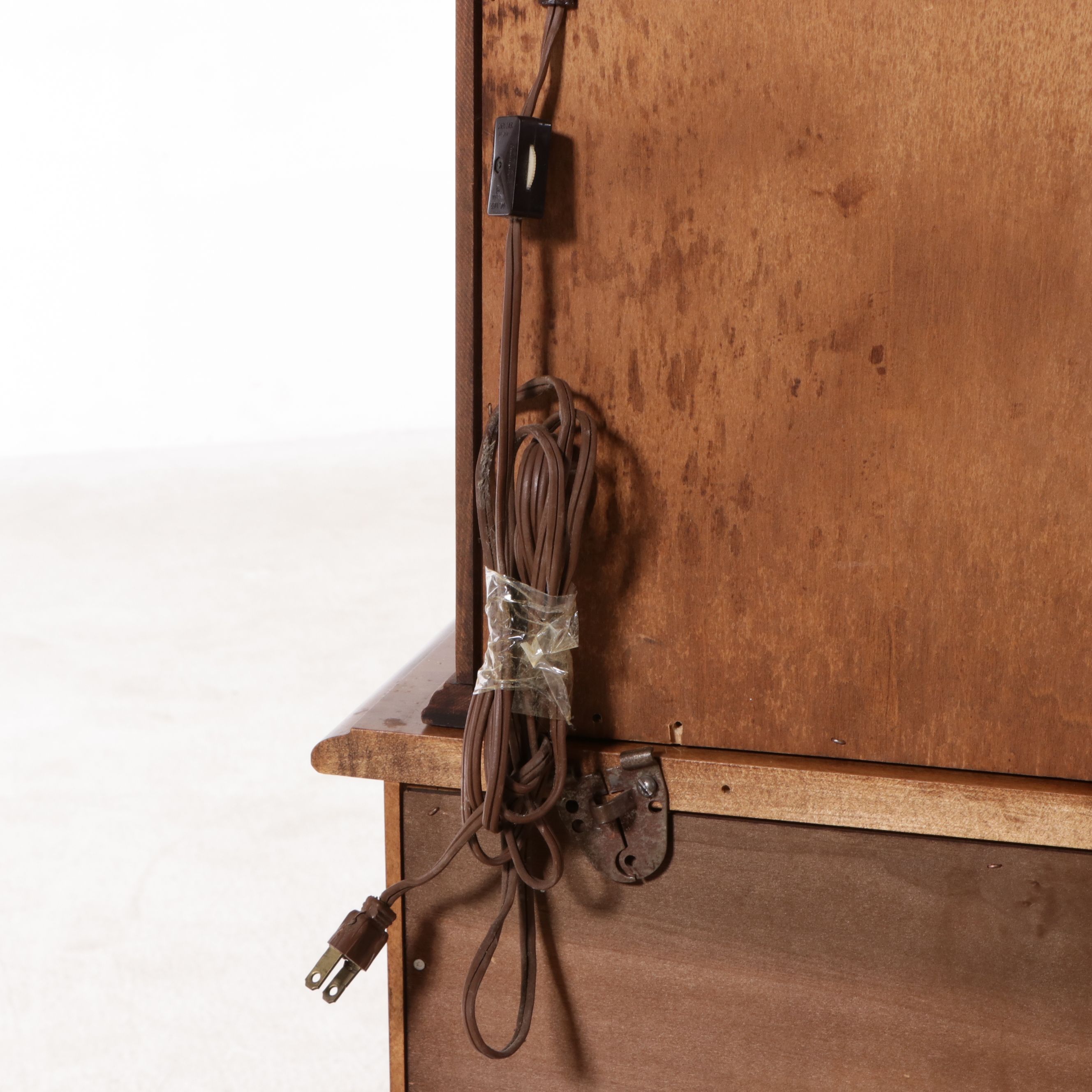 Young Republic American Colonial Style Maple Hutch