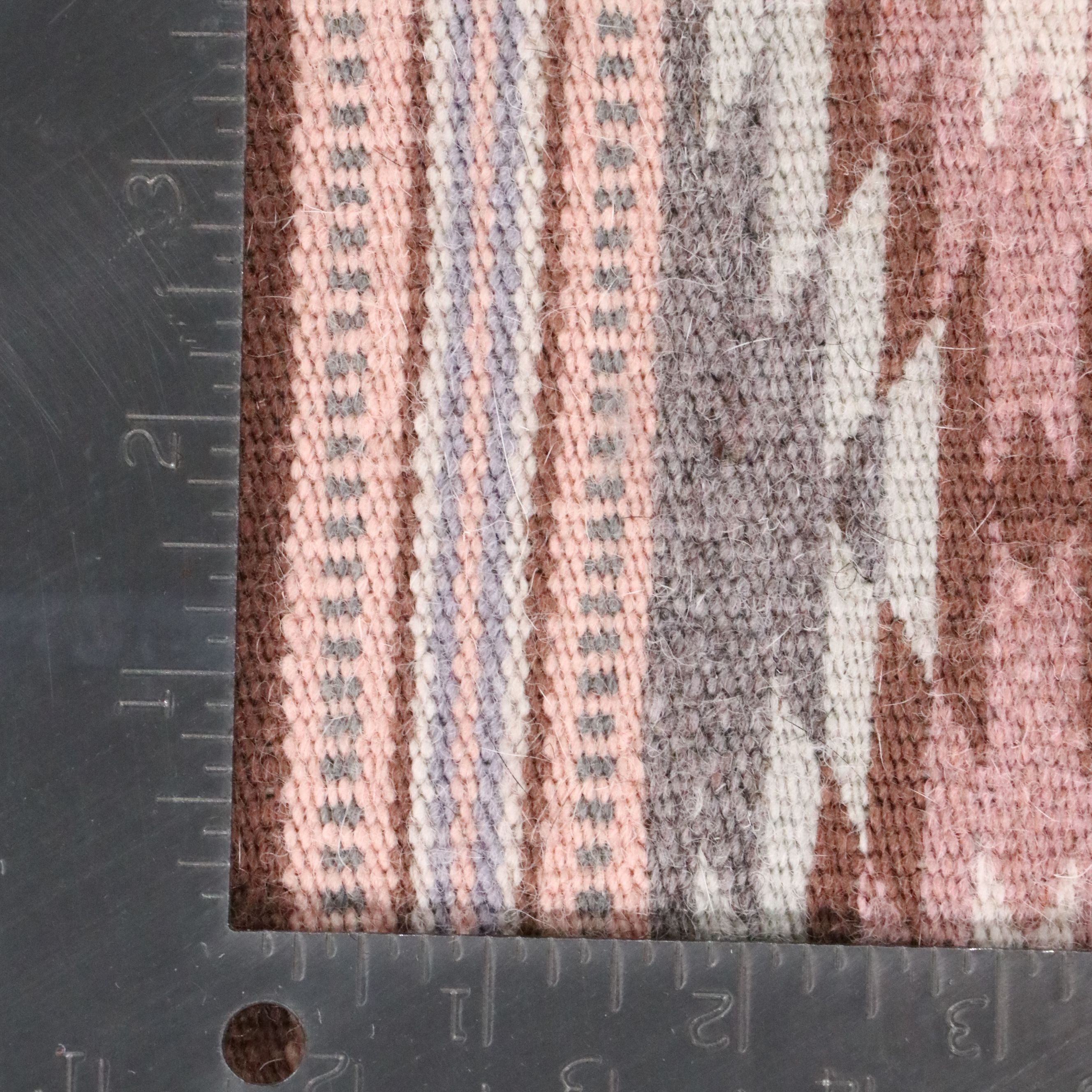 2' x 2'6 Handwoven Navajo Chinle Wide Ruins Accent Rug