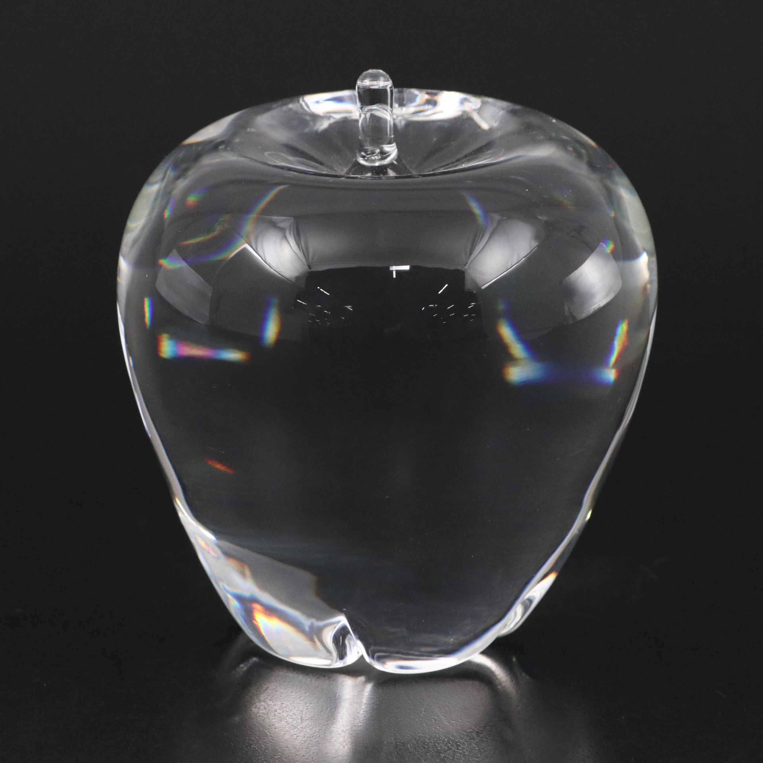 Steuben Art Glass "Apple" Figurine Designed by Angus McDougall, Mid/Late 20th C.