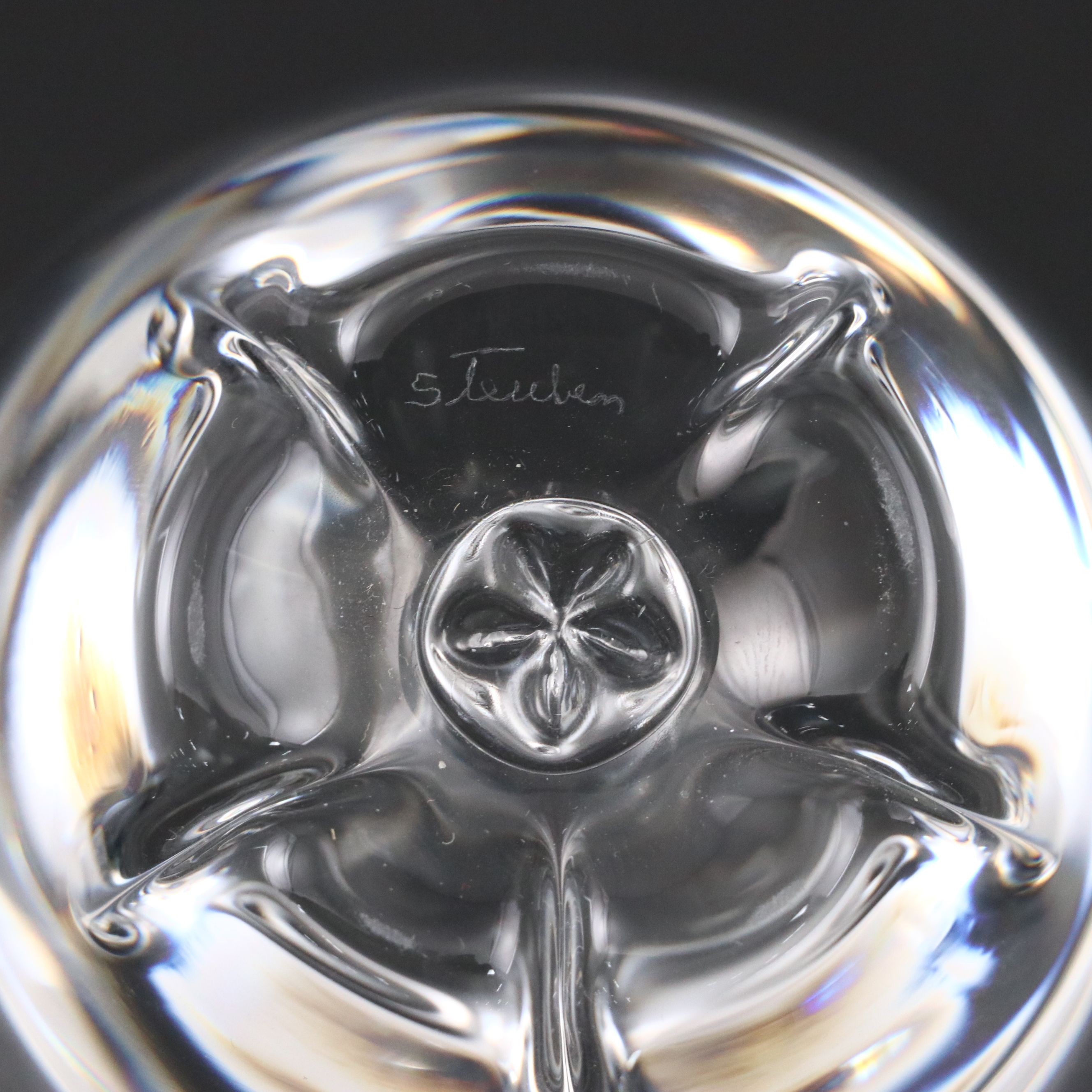 Steuben Art Glass "Apple" Figurine Designed by Angus McDougall, Mid/Late 20th C.