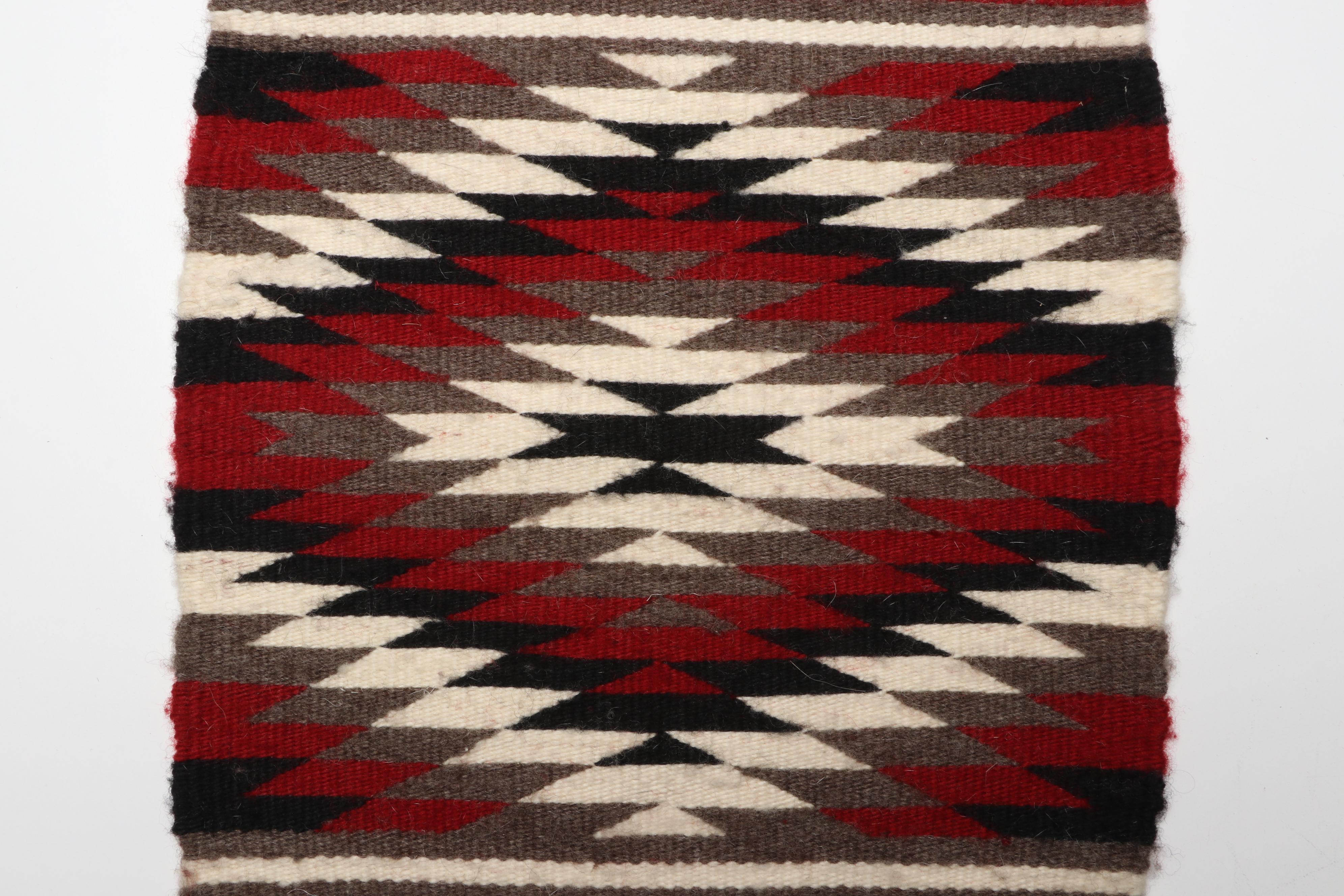 Handwoven Navajo Eye Dazzler Mat with Round Textile