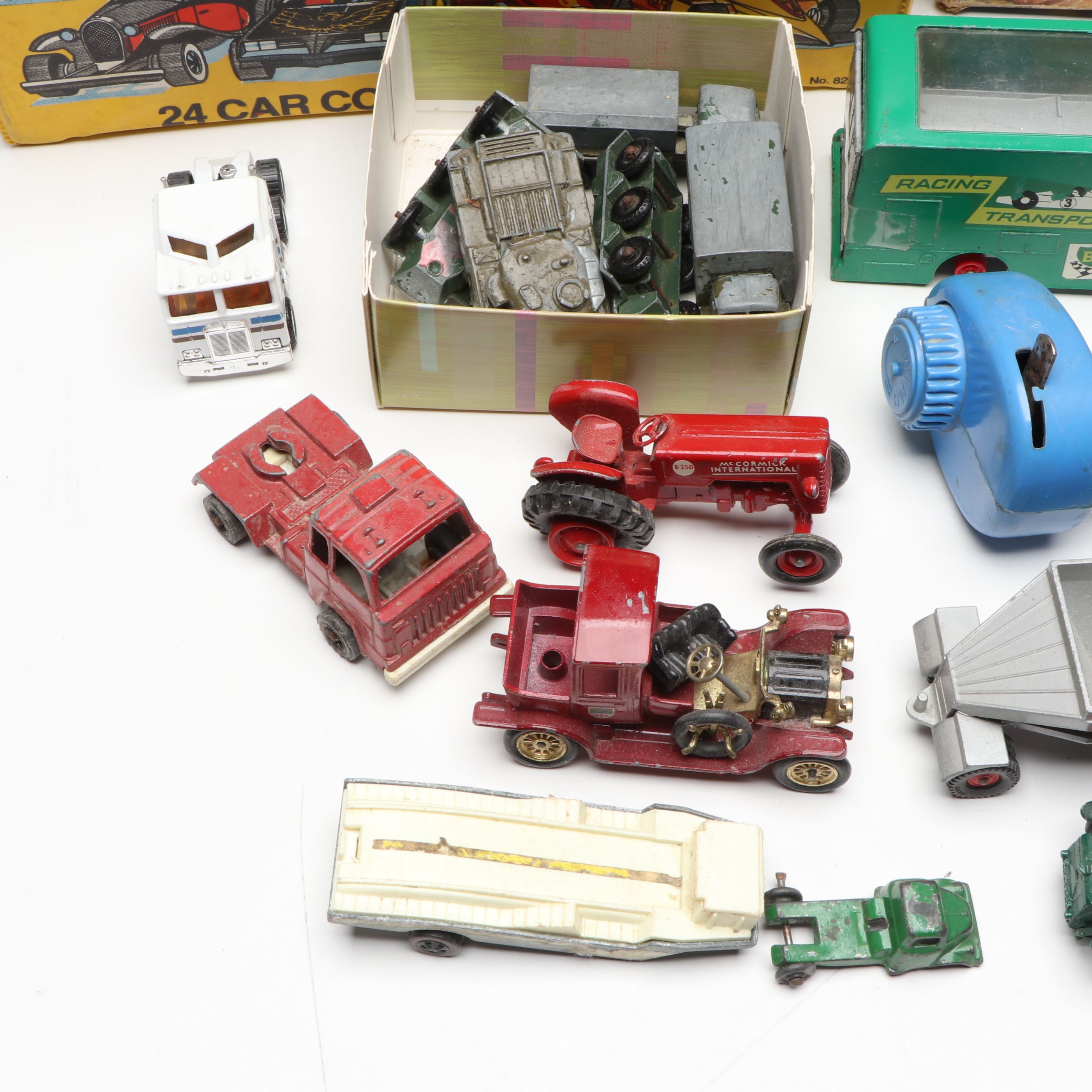 Lesney Matchbox, Hot Wheels and Other Diecast Vehicles with Accessories