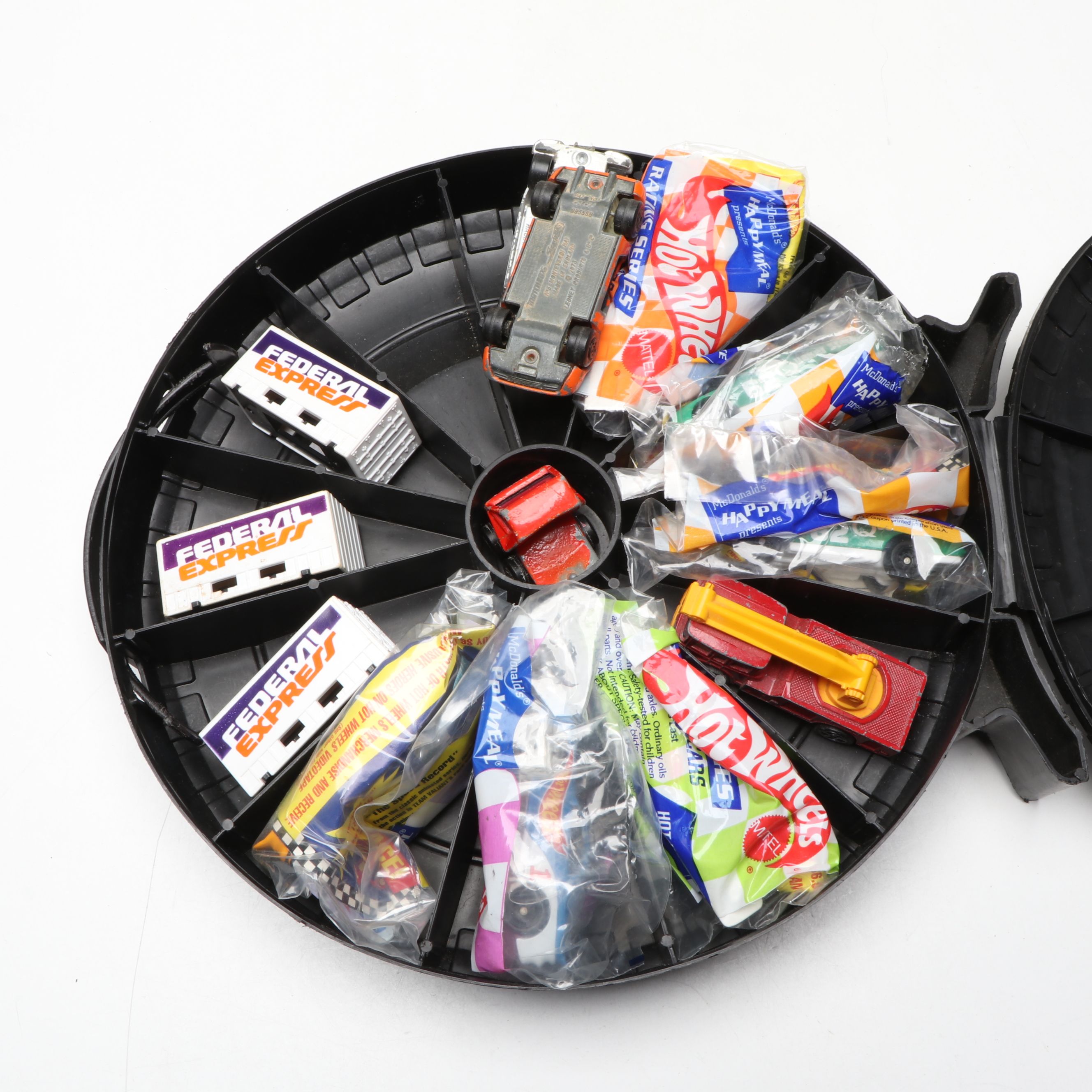 Lesney Matchbox, Hot Wheels and Other Diecast Vehicles with Accessories