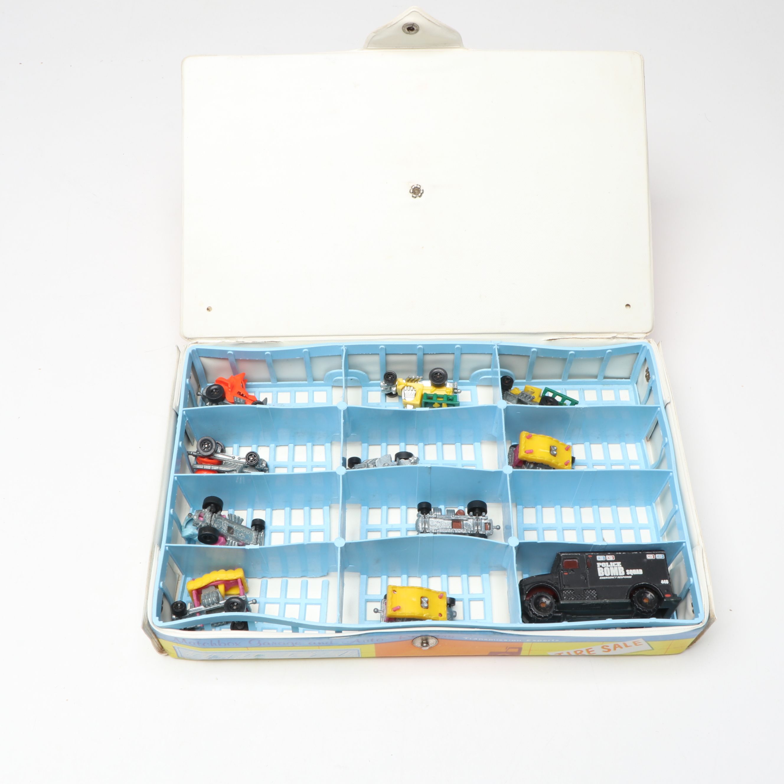 Matchbox, Hot Wheels and Other Vintage Diecast Metal Cars with Cases
