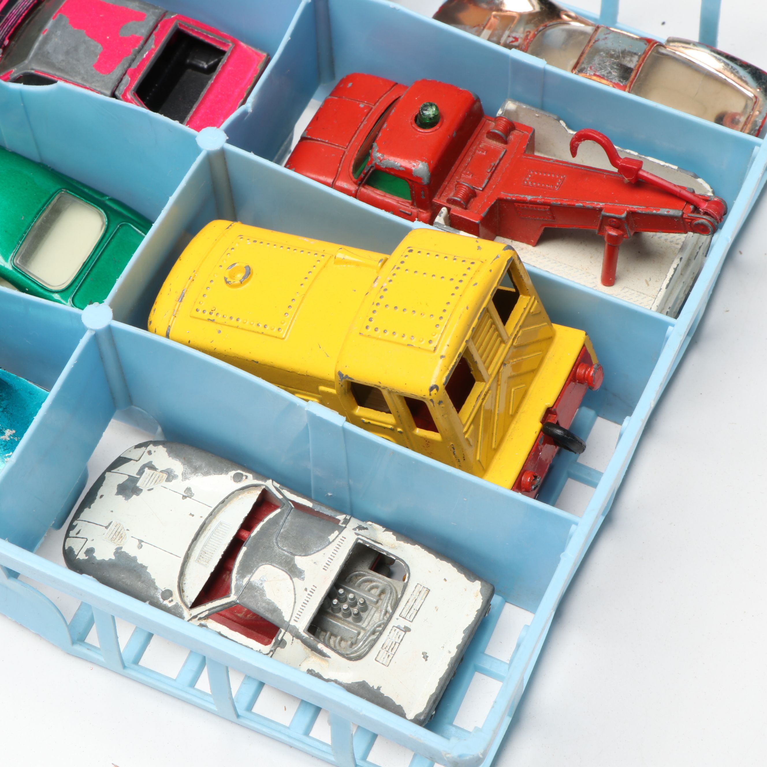 Matchbox, Hot Wheels and Other Vintage Diecast Metal Cars with Cases