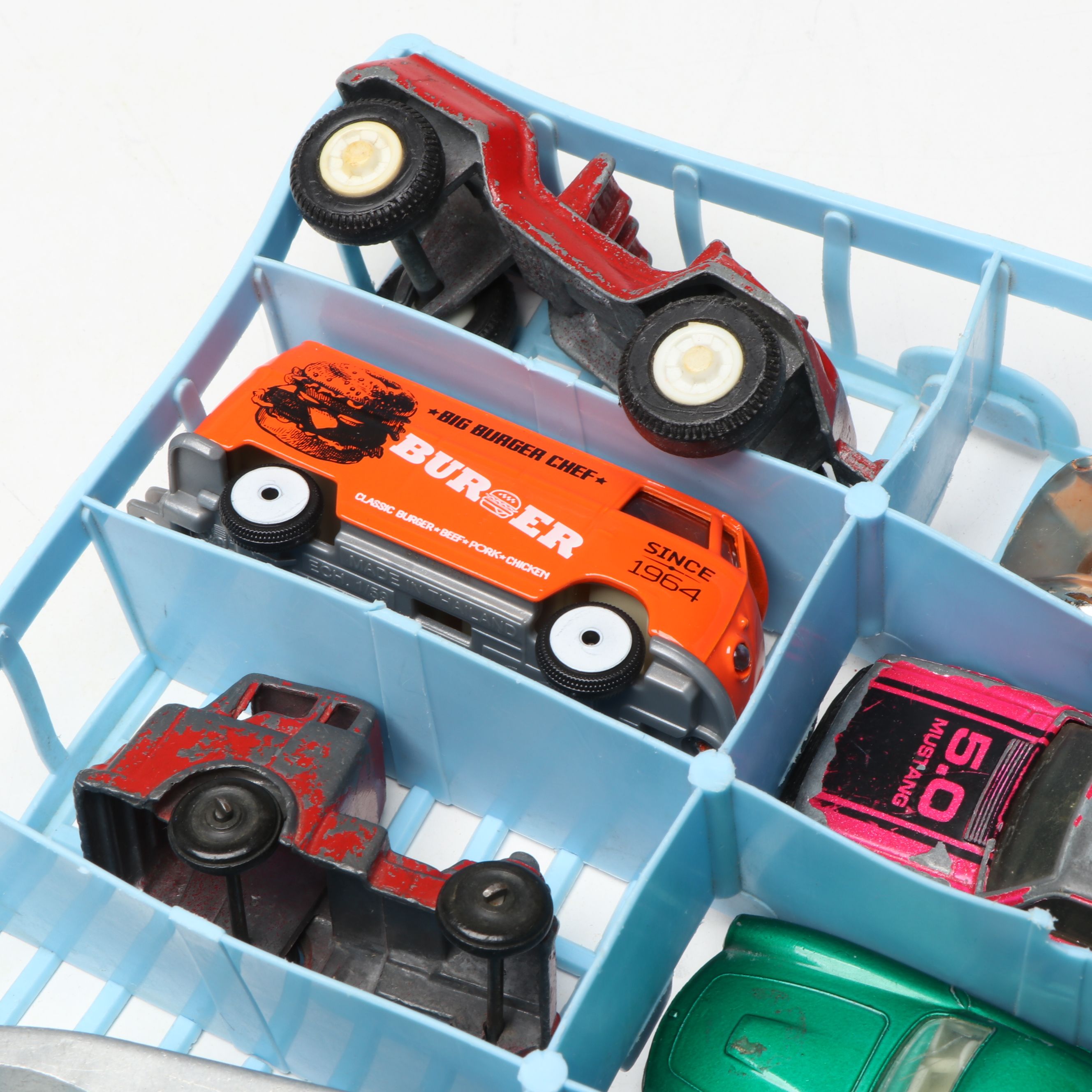 Matchbox, Hot Wheels and Other Vintage Diecast Metal Cars with Cases