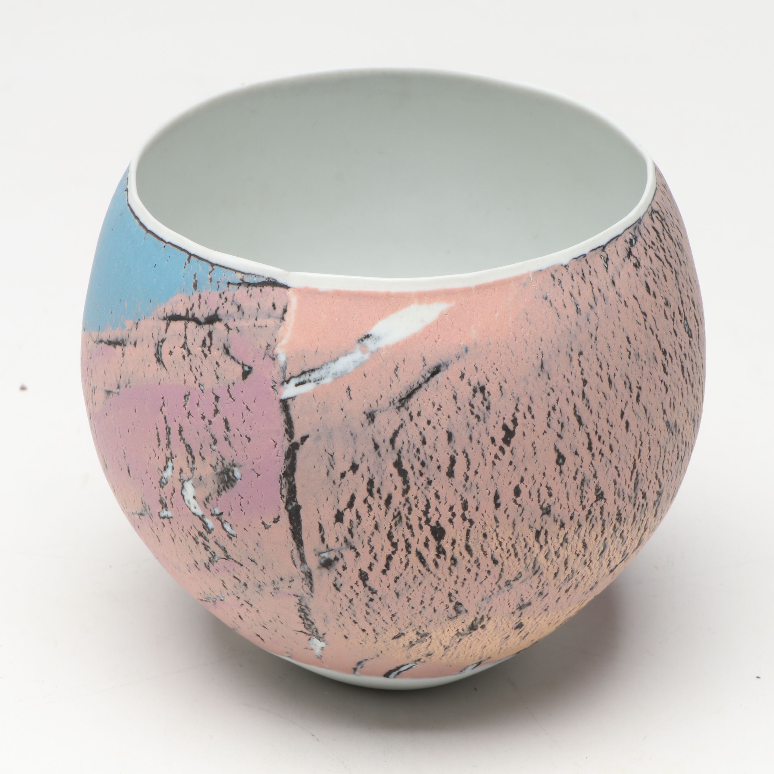 Kristin Andreassen Studio Pottery Bowls and Jim Kemp Lidded Box, 1980s