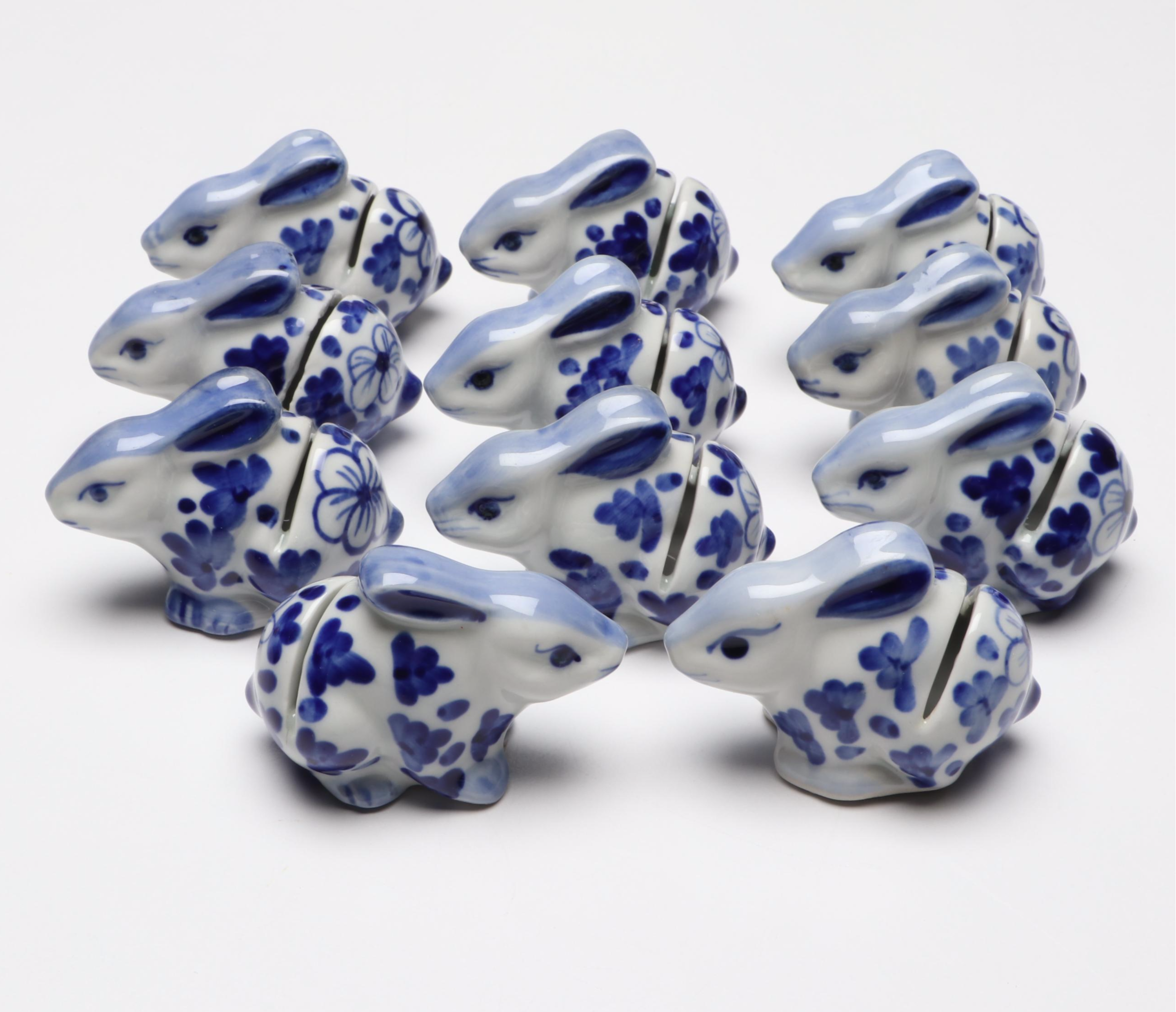 Vietri Italian Majolica Bird Tureen with Erzgebirge Napkin Rings and Other Décor