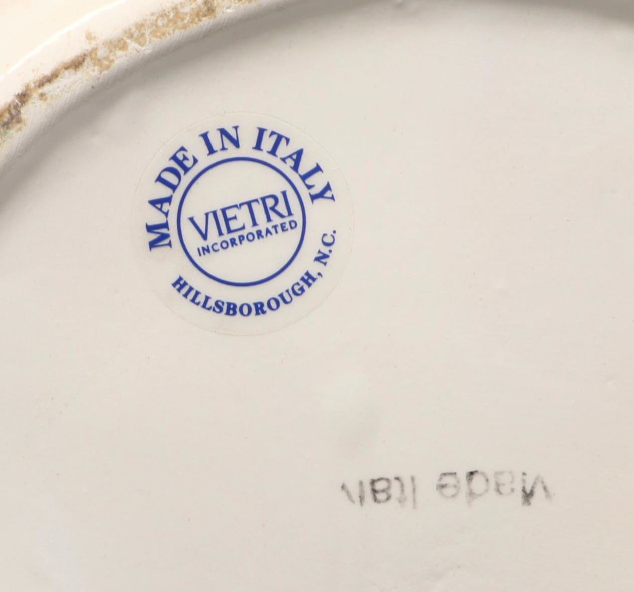 Vietri Italian Majolica Bird Tureen with Erzgebirge Napkin Rings and Other Décor