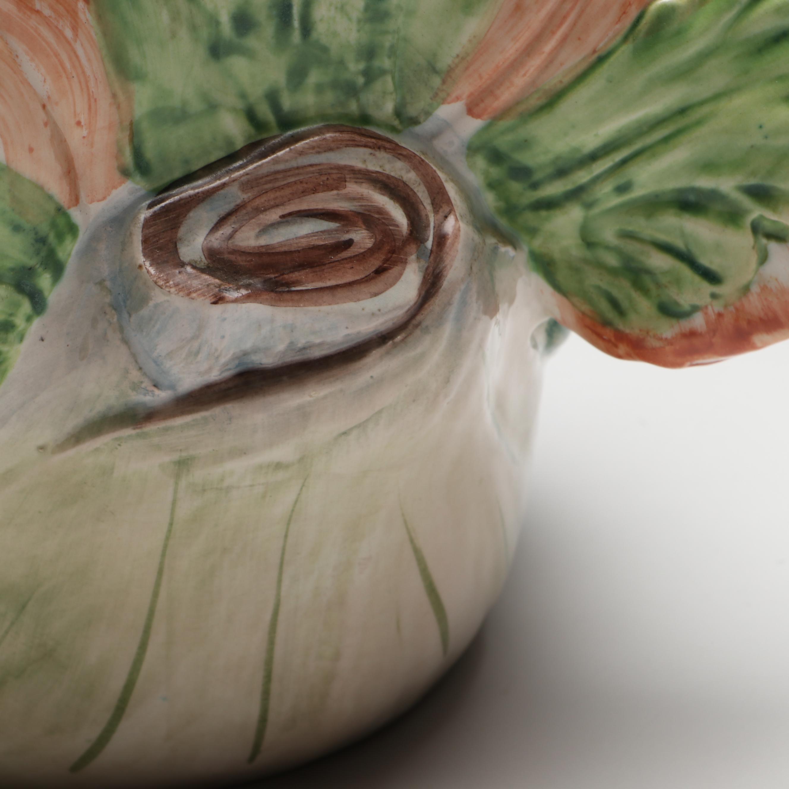 Vietri Italian Majolica Bird Tureen with Erzgebirge Napkin Rings and Other Décor