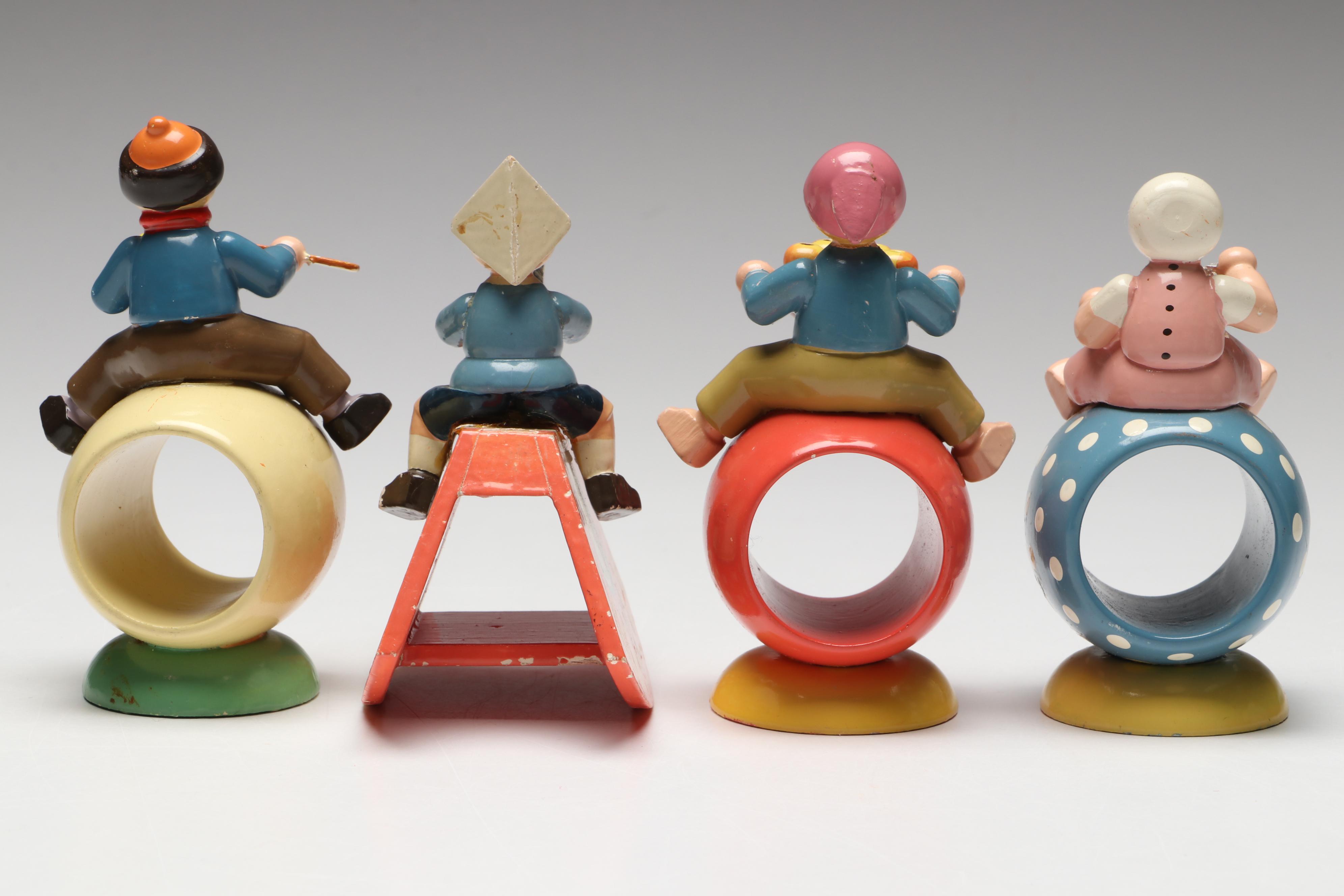 Vietri Italian Majolica Bird Tureen with Erzgebirge Napkin Rings and Other Décor