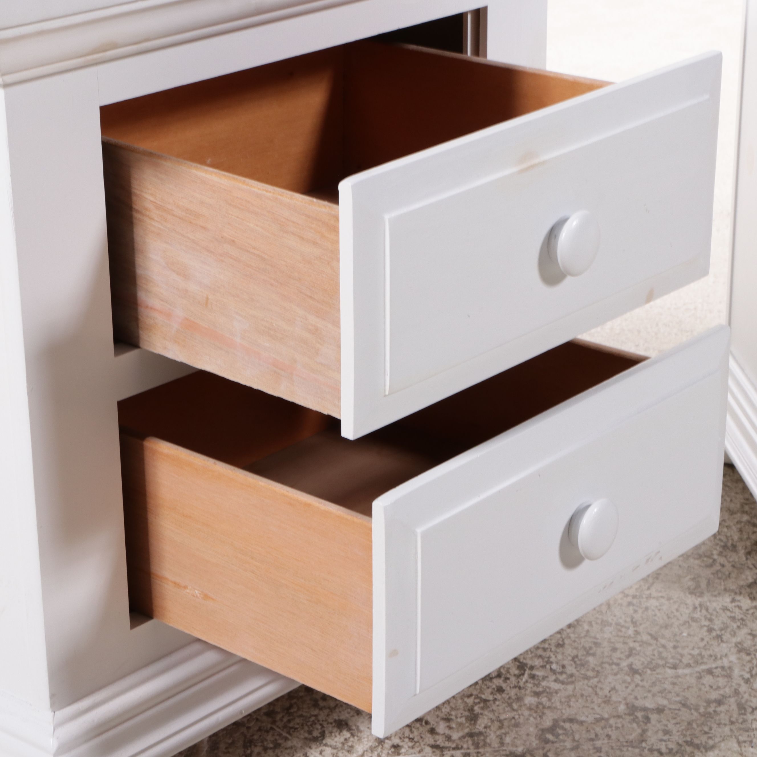 Contemporary White Queen Size Bed Frame with Coordinating Nightstands